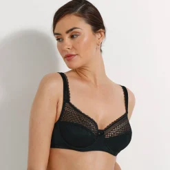 Feestelijke Lingerie|Beha<Confidence Lingerie Omhullende beha in kant Kalapana, met flexibele beugels zwart