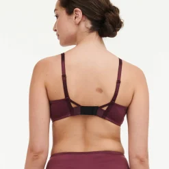 Beha<Chantelle Omhullende beha in tricot en kant 'Tattoo love' - met beugels pruim