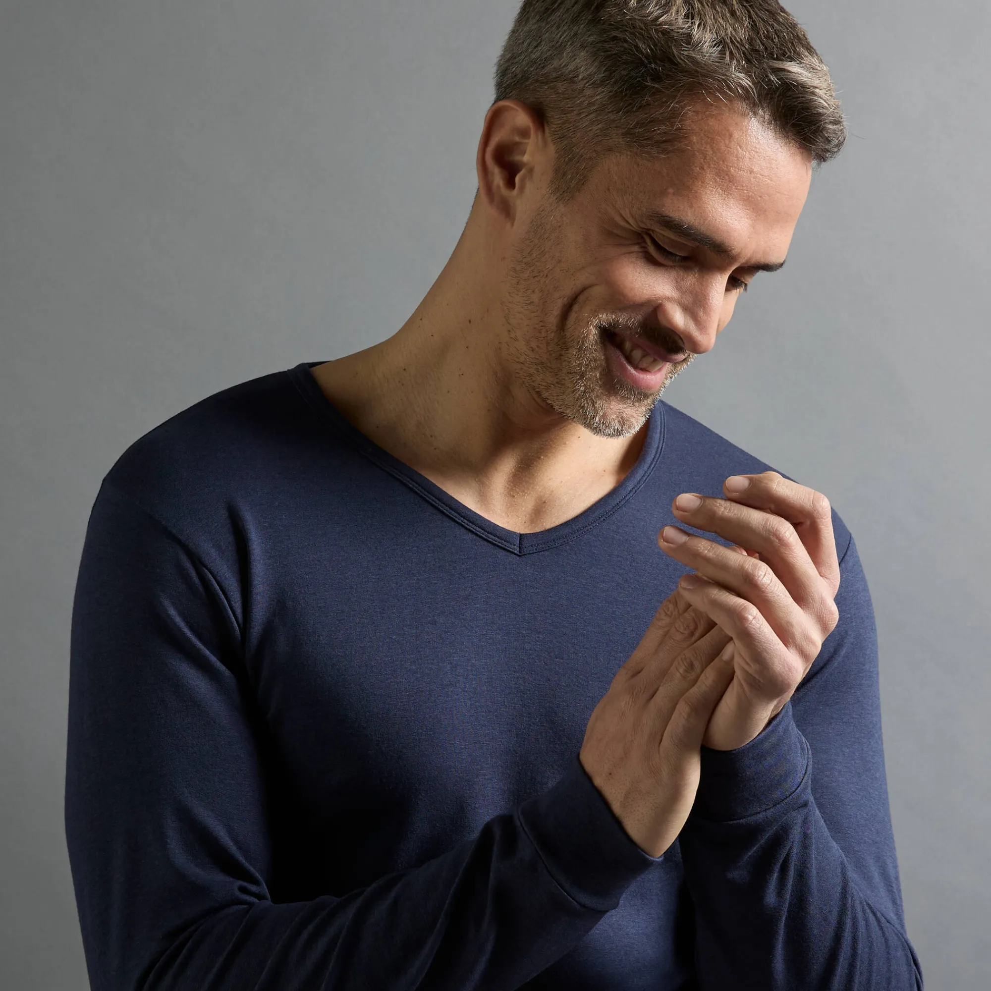 Ondergoed<Thermoperle Ondershirt voor heren, V-hals en lange mouwen, matige warmte - set van 2 marine