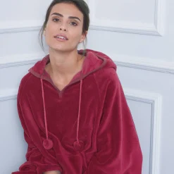 Peignoir En Kamerjas<Blancheporte Poncho in fleece met pluchetouch en kap kersenrood