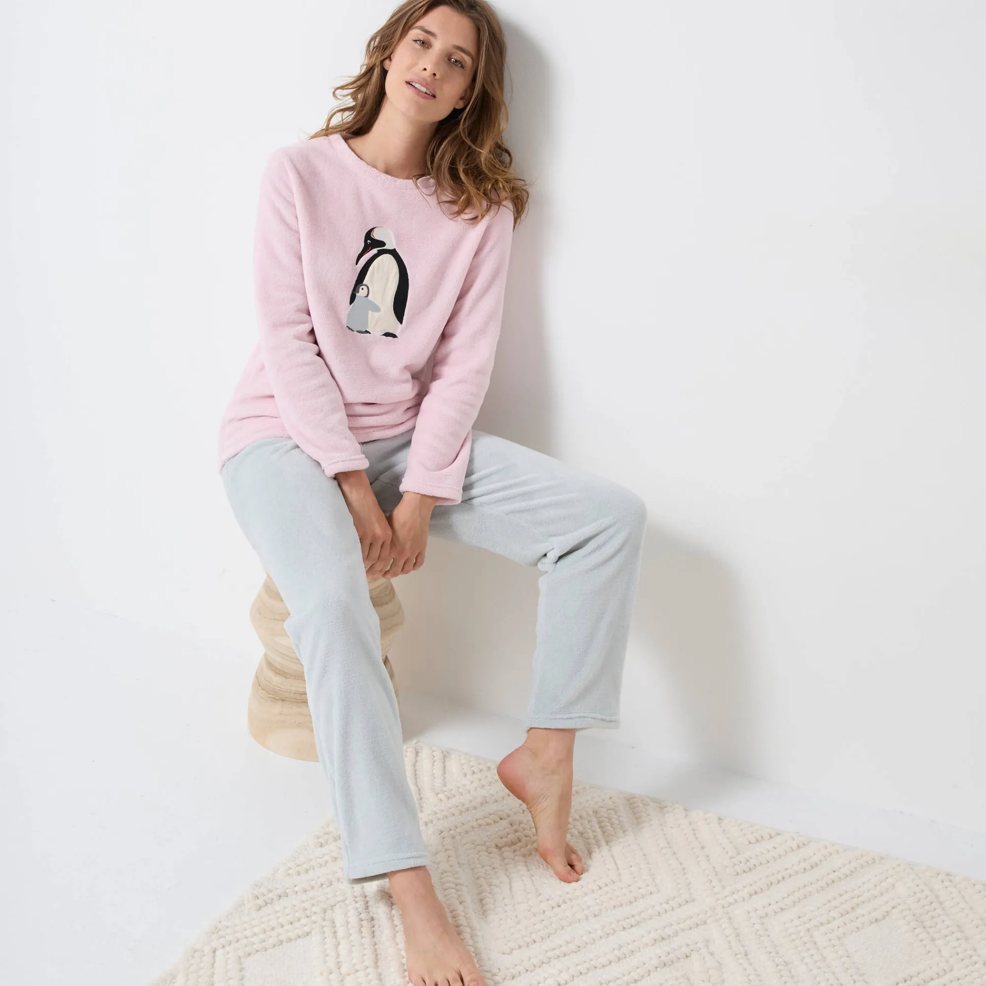 Pyjama<Blancheporte Pyjama in fleece met 'pinguïn' motief, lange mouwen roze / grijs