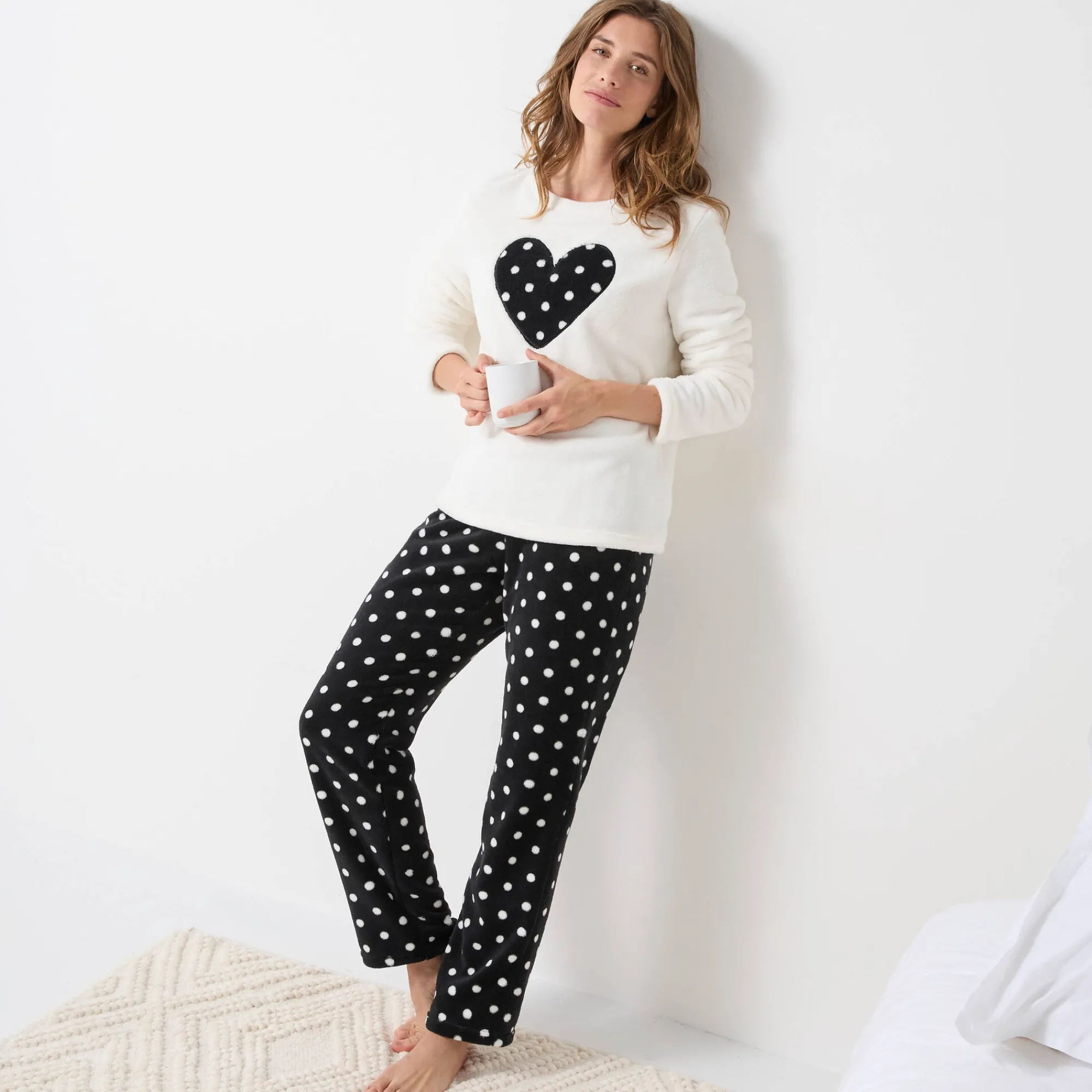 Pyjama<Blancheporte Pyjama in fleece met pluchetouch, hartjes- en stippenmotief ecru / zwart