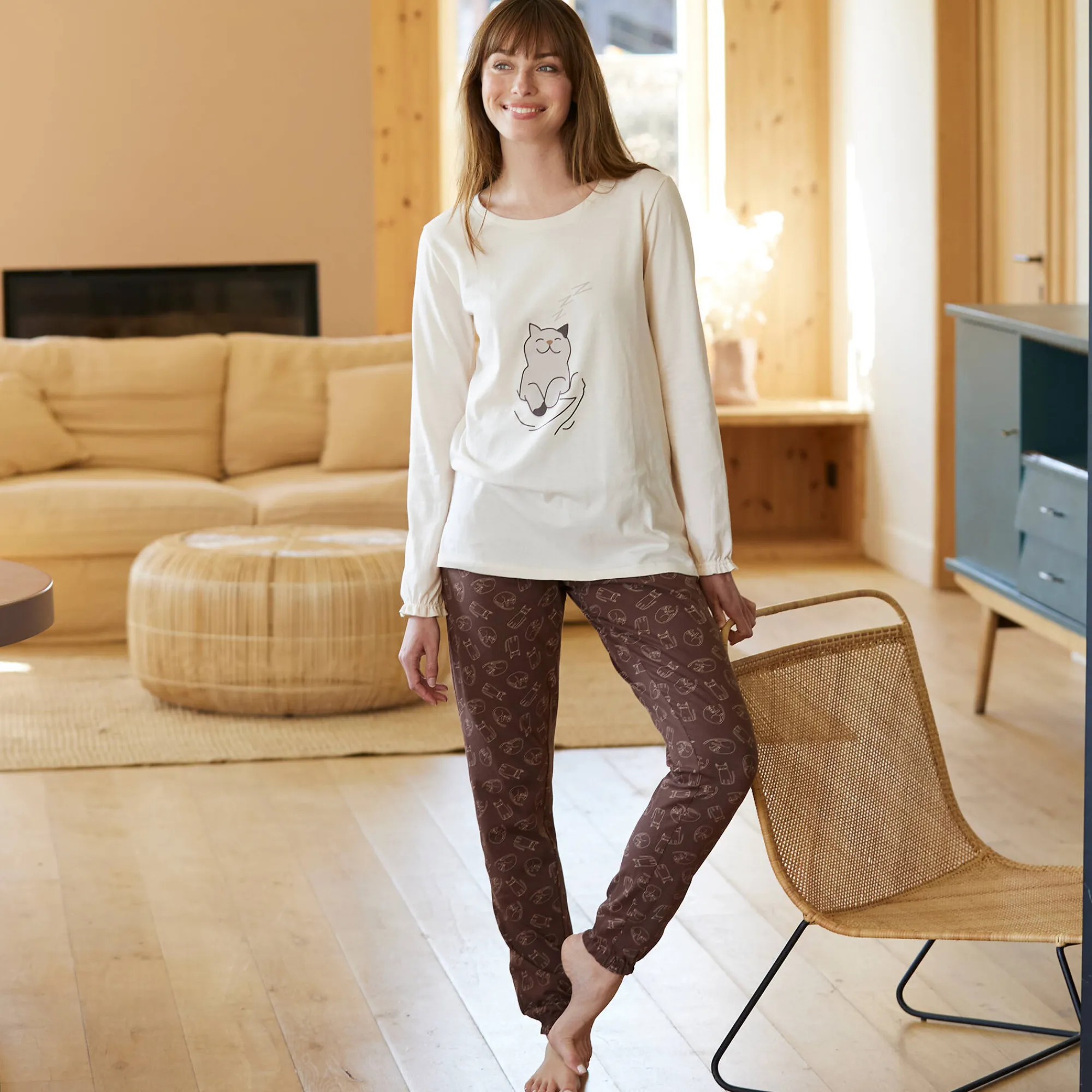 Pyjama<Blancheporte Pyjama met "poes" motief en lange strookmouwen ecru / chocolade