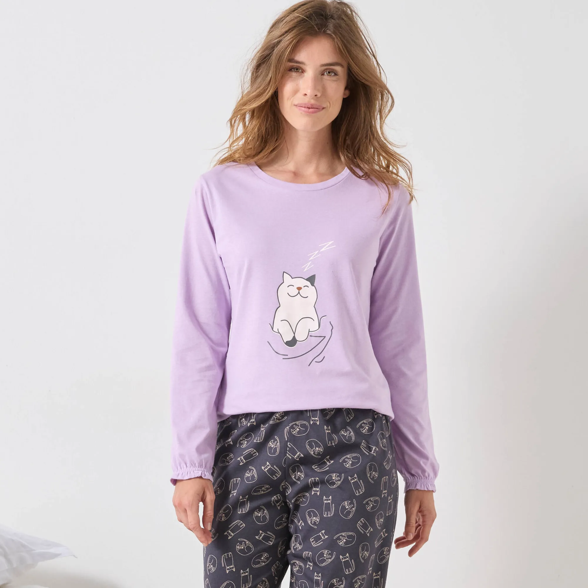 Pyjama<Blancheporte Pyjama met "poes" motief en lange strookmouwen parma / grijs