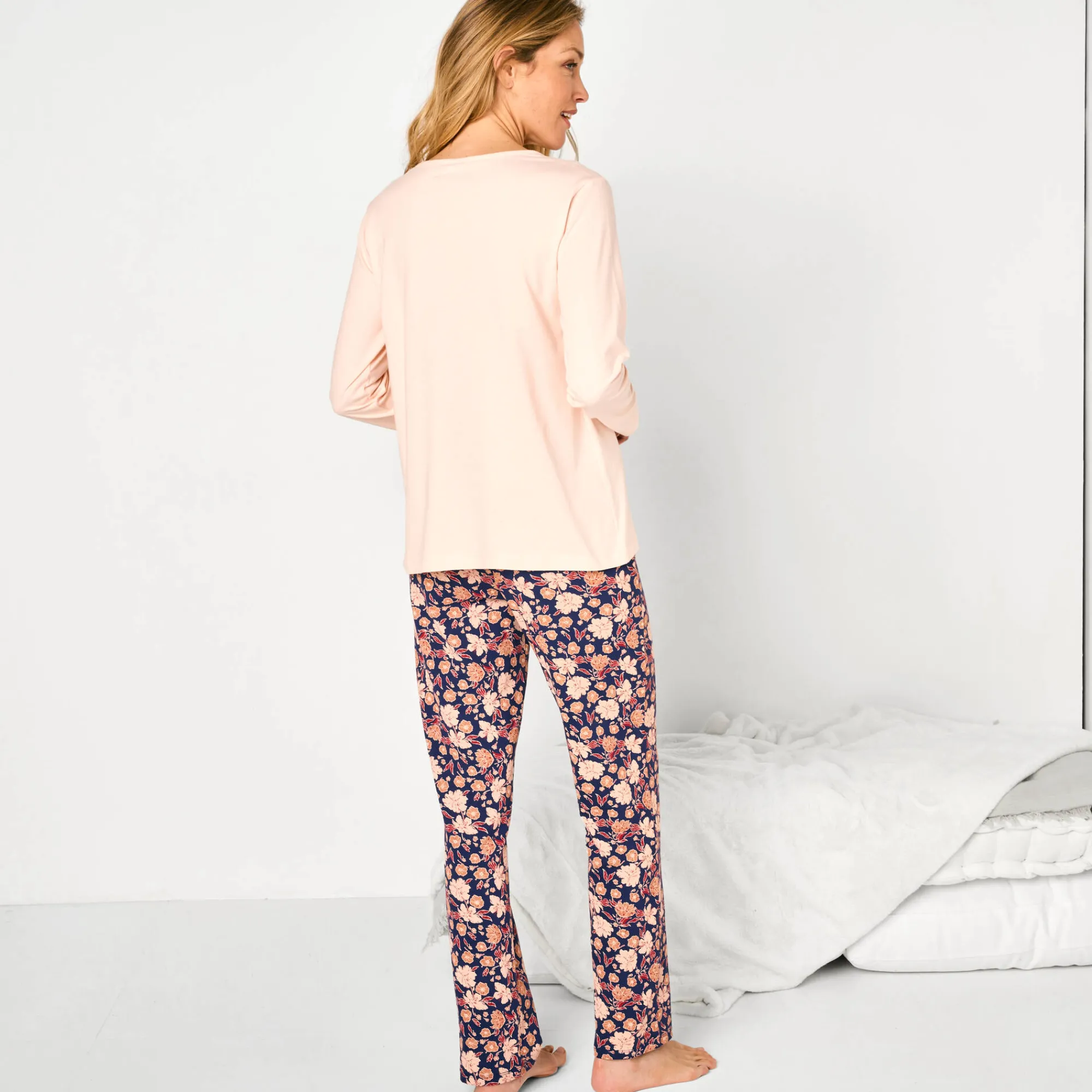 Pyjama<Blancheporte Pyjama met "ree" print - bijpassend tasje gratis perzik
