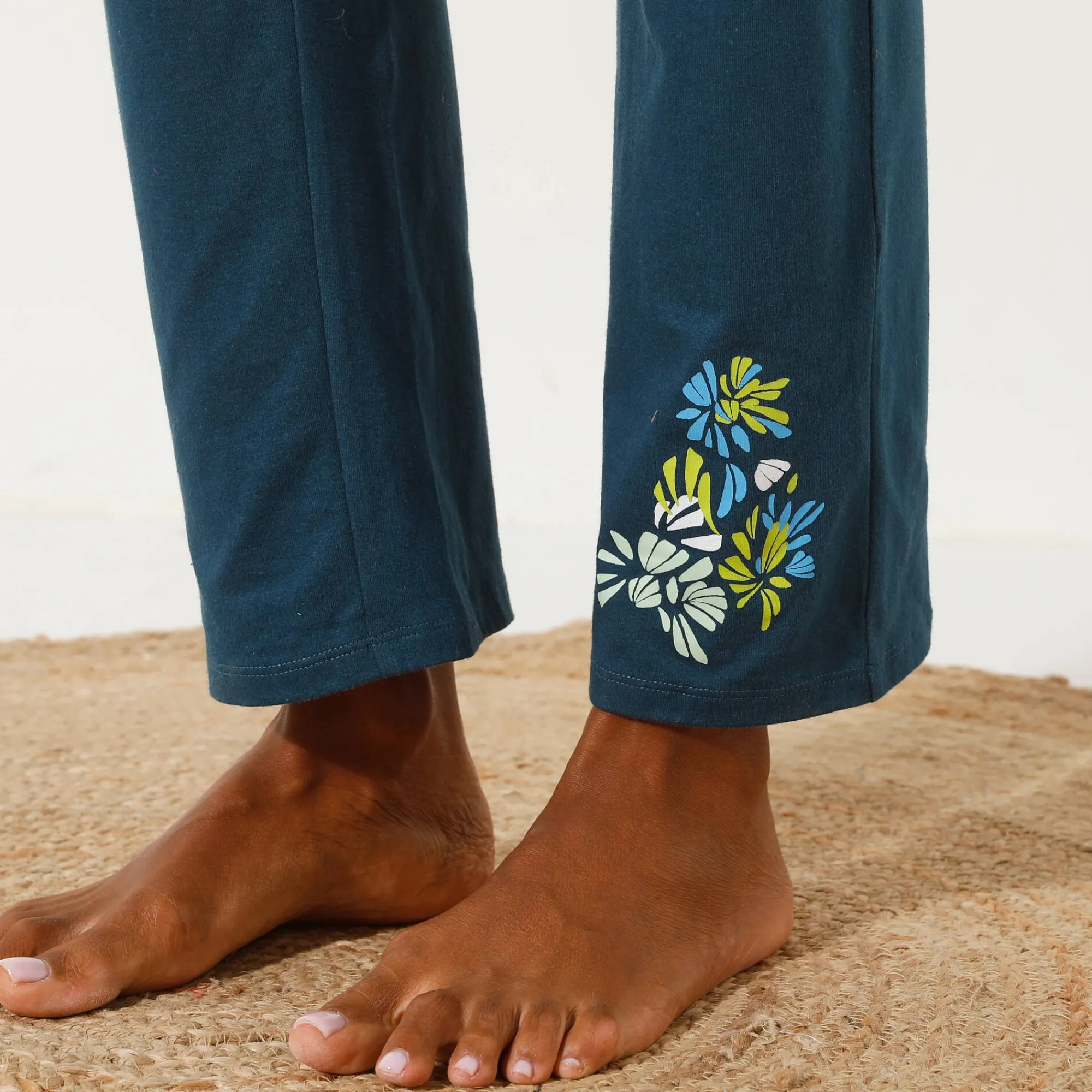 Pyjama<Blancheporte Pyjamabroek in katoen met geplaatste bloemblaadjesprint donkerblauw