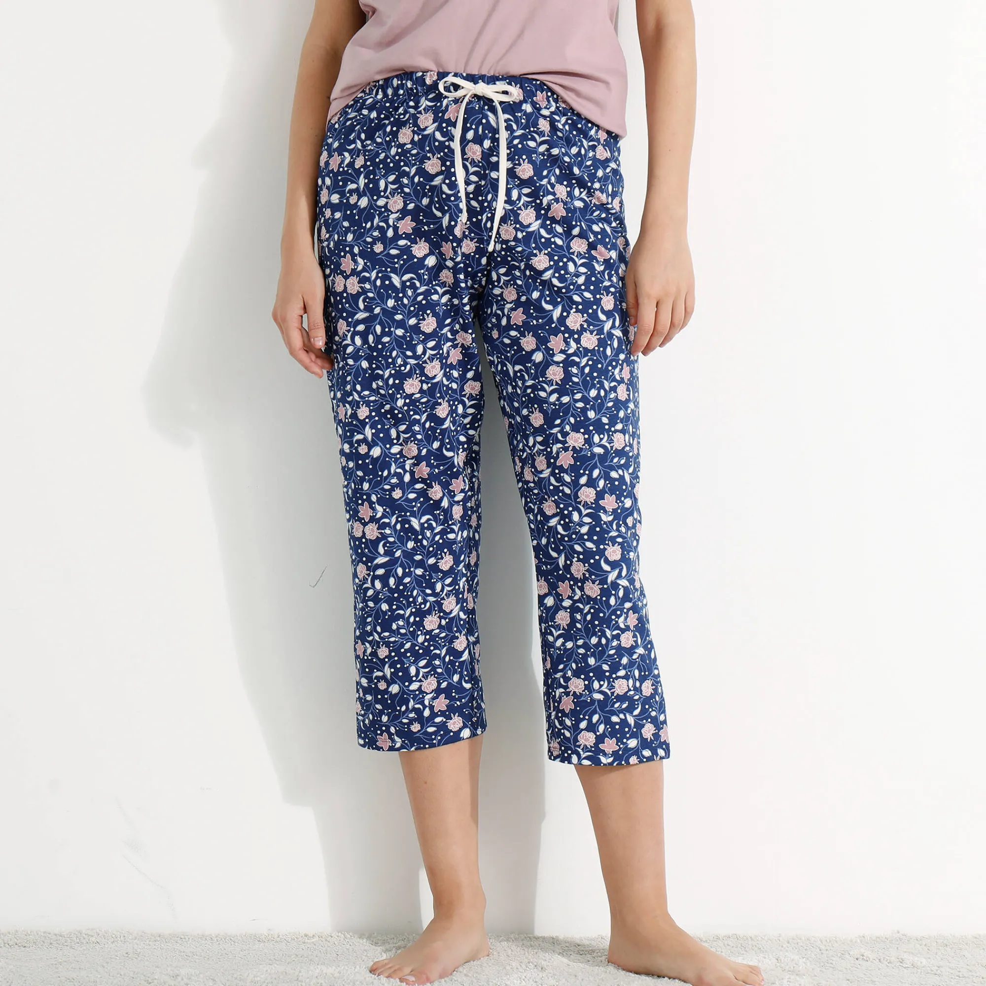 Pyjama<Blancheporte 3/4-pyjamabroek in katoen met bloemenprint marine / mauve