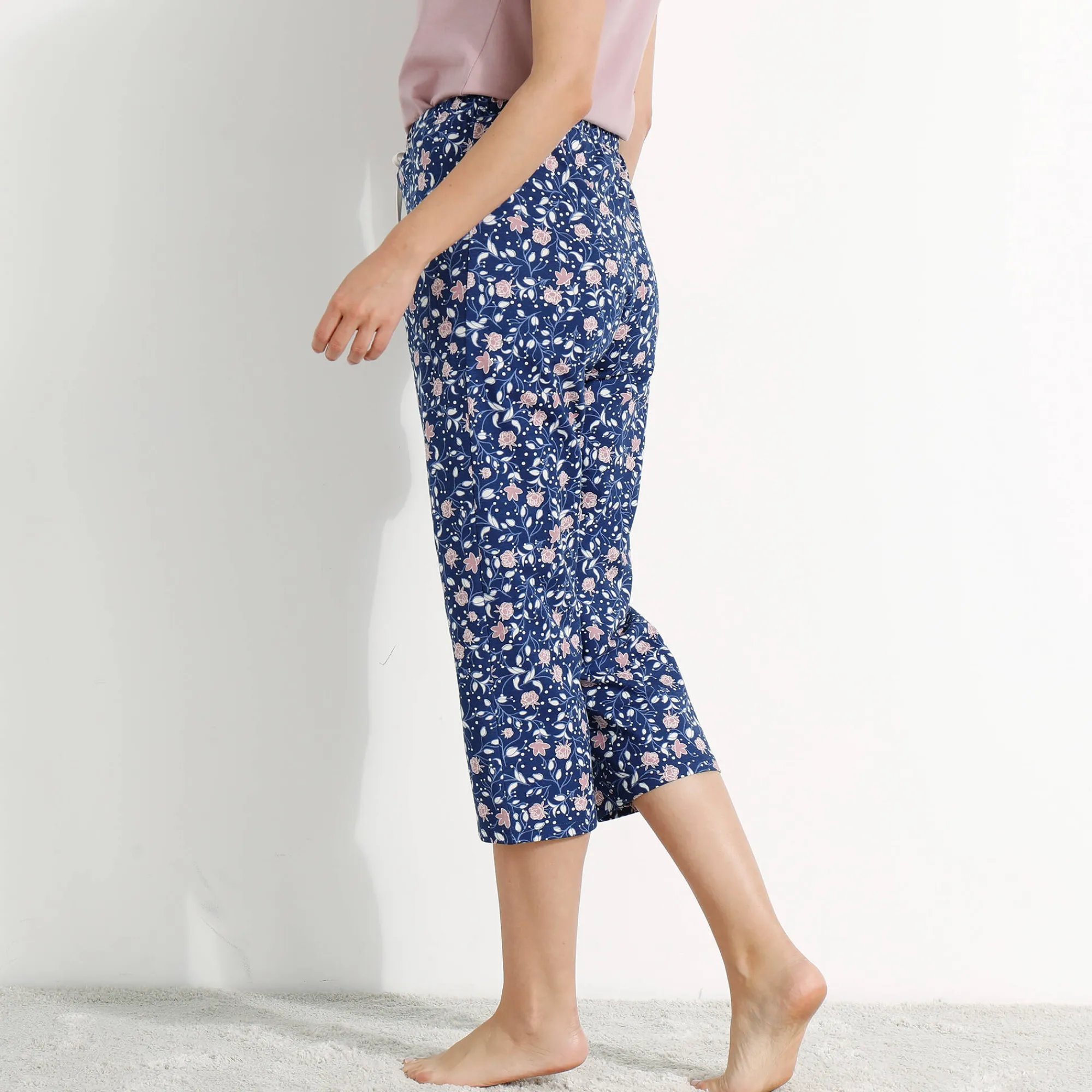 Pyjama<Blancheporte 3/4-pyjamabroek in katoen met bloemenprint marine / mauve