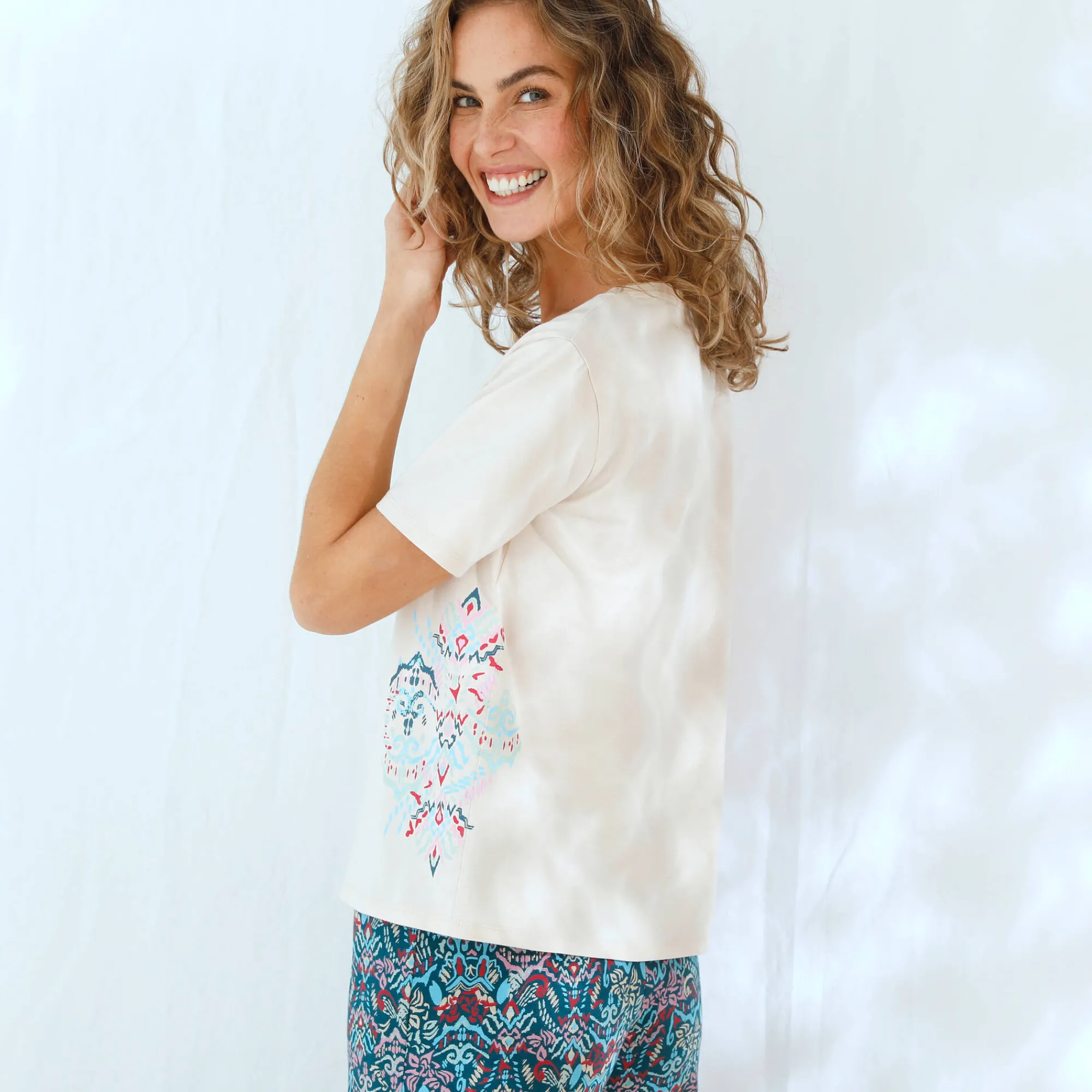 Pyjama<Blancheporte Pyjama-T-shirt met Ikat-print zandkleur