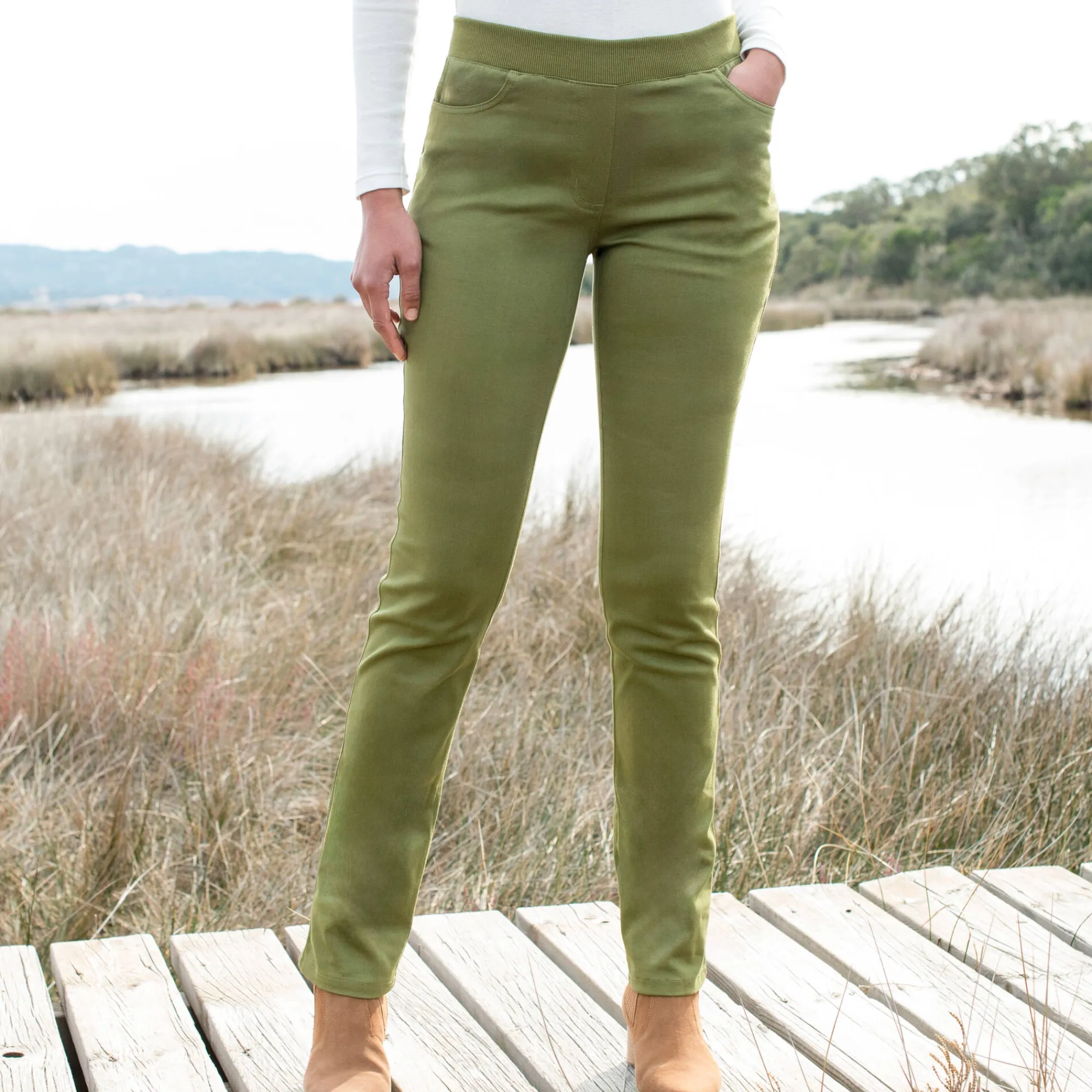 Broek<Blancheporte Rechte broek met elastische taille olijfgroen
