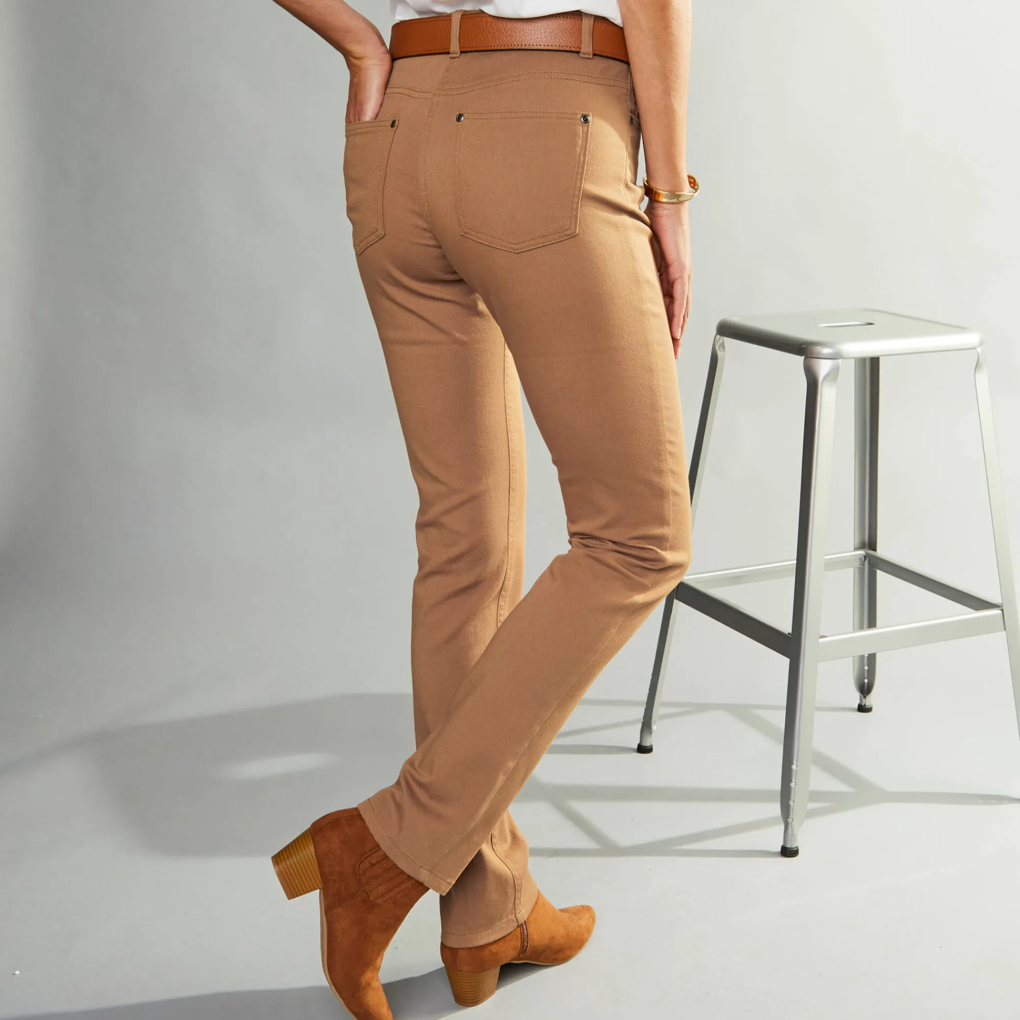 Broek<Colors&Co Rechte stretchbroek hazelnootbruin