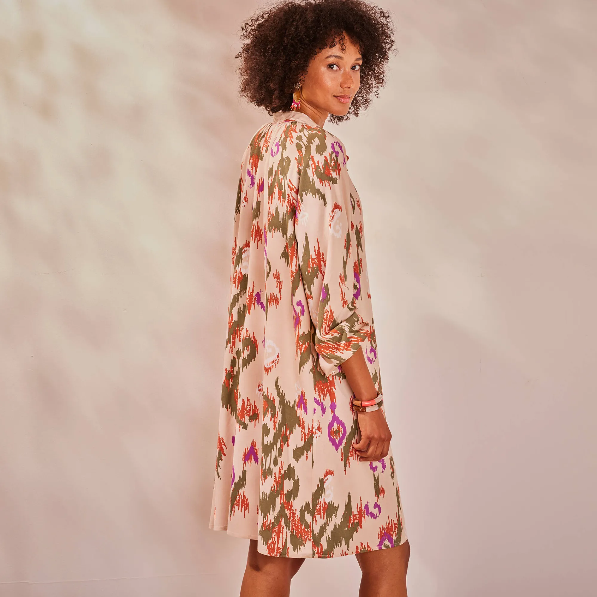 Jurk<Blancheporte Robe chemisier imprimée beige / kaki