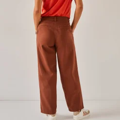 Broek<Blancheporte Ruime, rechte broek, speciaal voor kleine lengtes karamel