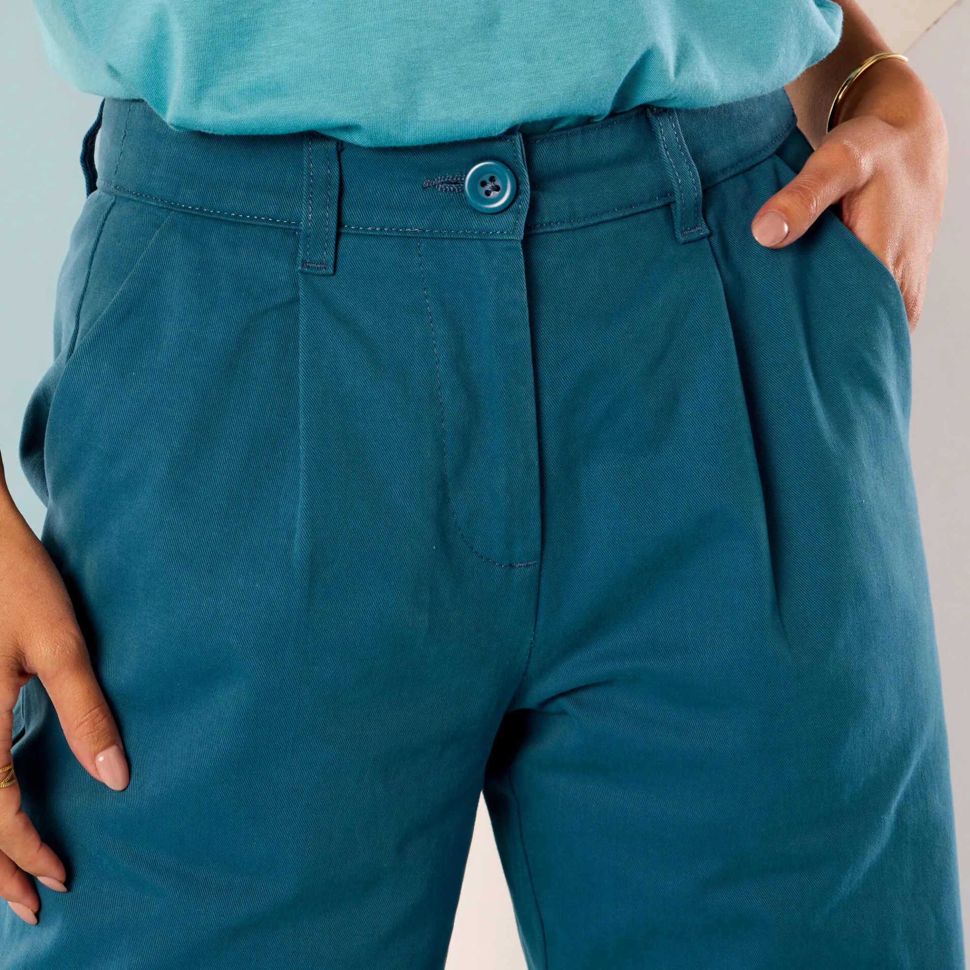 Broek<Blancheporte Ruime, rechte broek, speciaal voor kleine lengtes eendenblauw