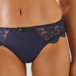Slip En Shorty<Confidence Lingerie Slip in glanstricot en geborduurde tule - Caprera marine