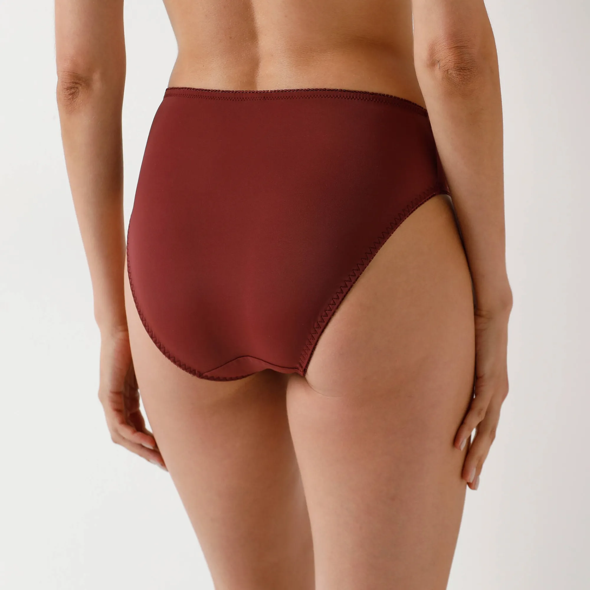 Slip En Shorty<Confidence Lingerie Slip in microvezel en geborduurde tule Caminata chocolade