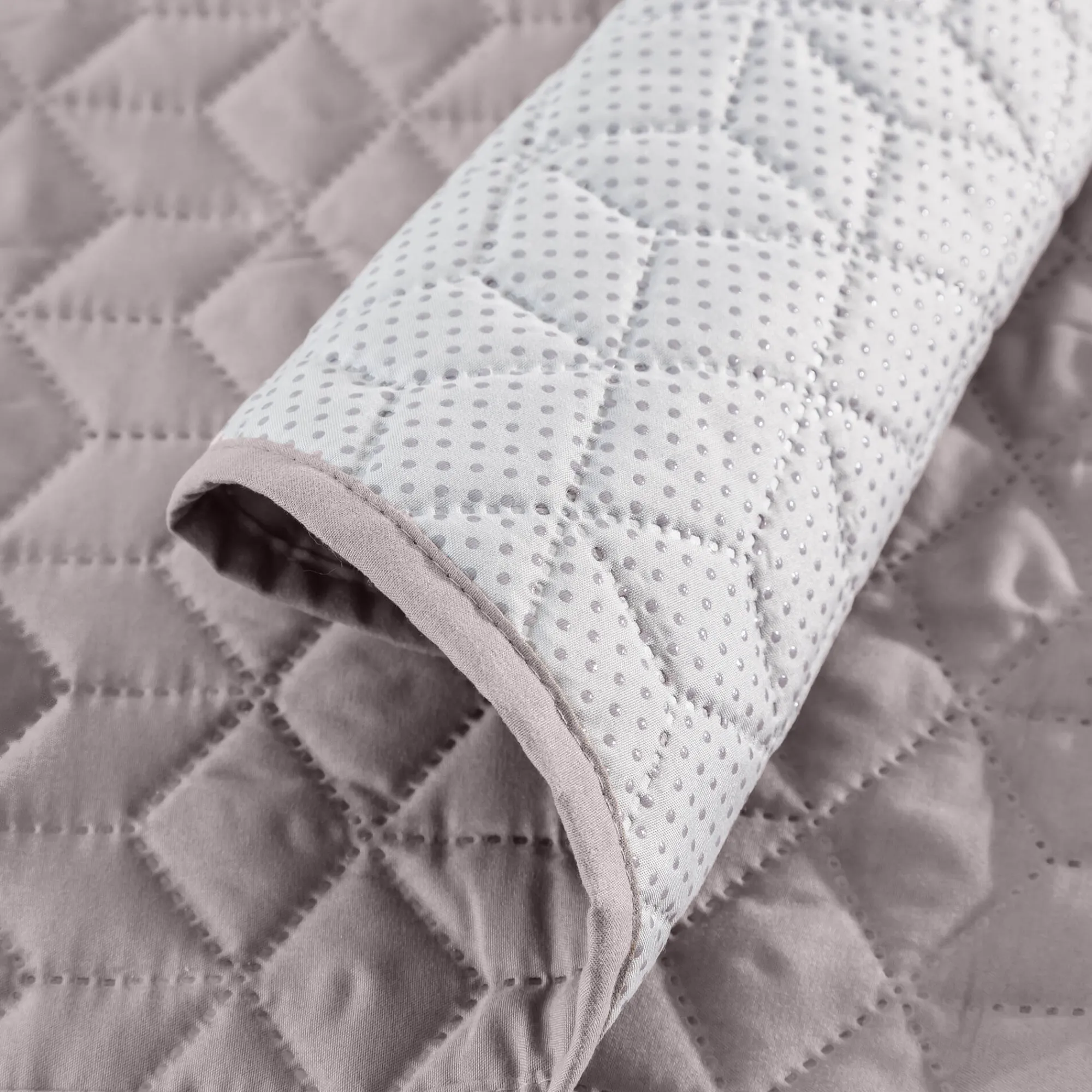 Zeildoekstof<Blancheporte Slipvrije salonbeschermer in gematelasseerde microvezel taupe