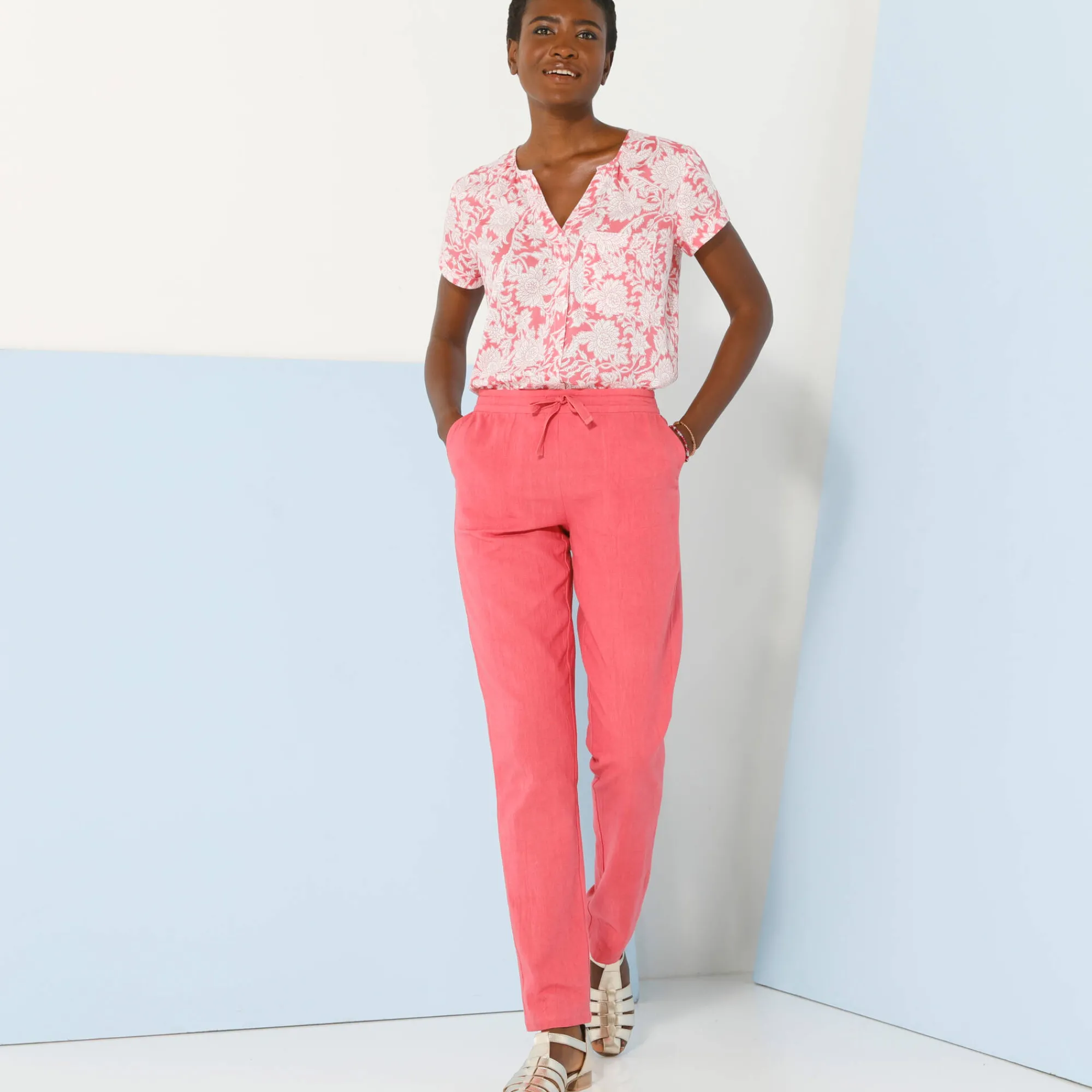 Broek<Blancheporte Soepele, nauwsluitende broek, linnen-katoen roze