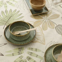 Tafelkleed<Blancheporte Tafellaken in toile cirée, met bladerenprint groen / beige