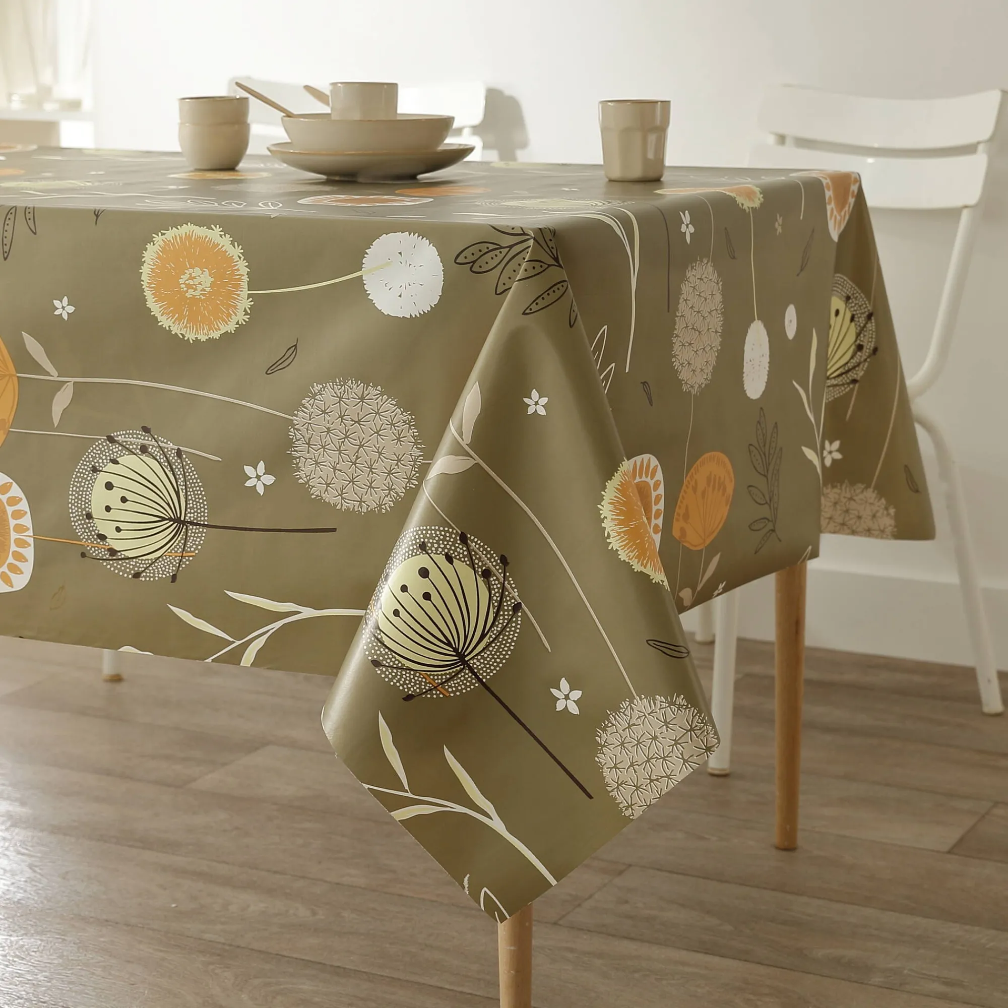 Tafelkleed<Blancheporte Tafellaken in toile cirée met paardenbloemmotief groen