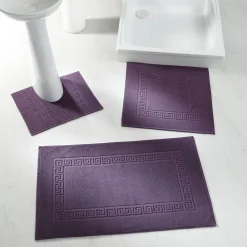 Badmatje<Blancheporte Tapijt met Griekse sierrand, standaard kwaliteit aubergine