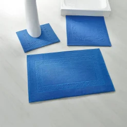 Badmatje<Blancheporte Tapijt met Griekse sierrand, standaard kwaliteit felblauw