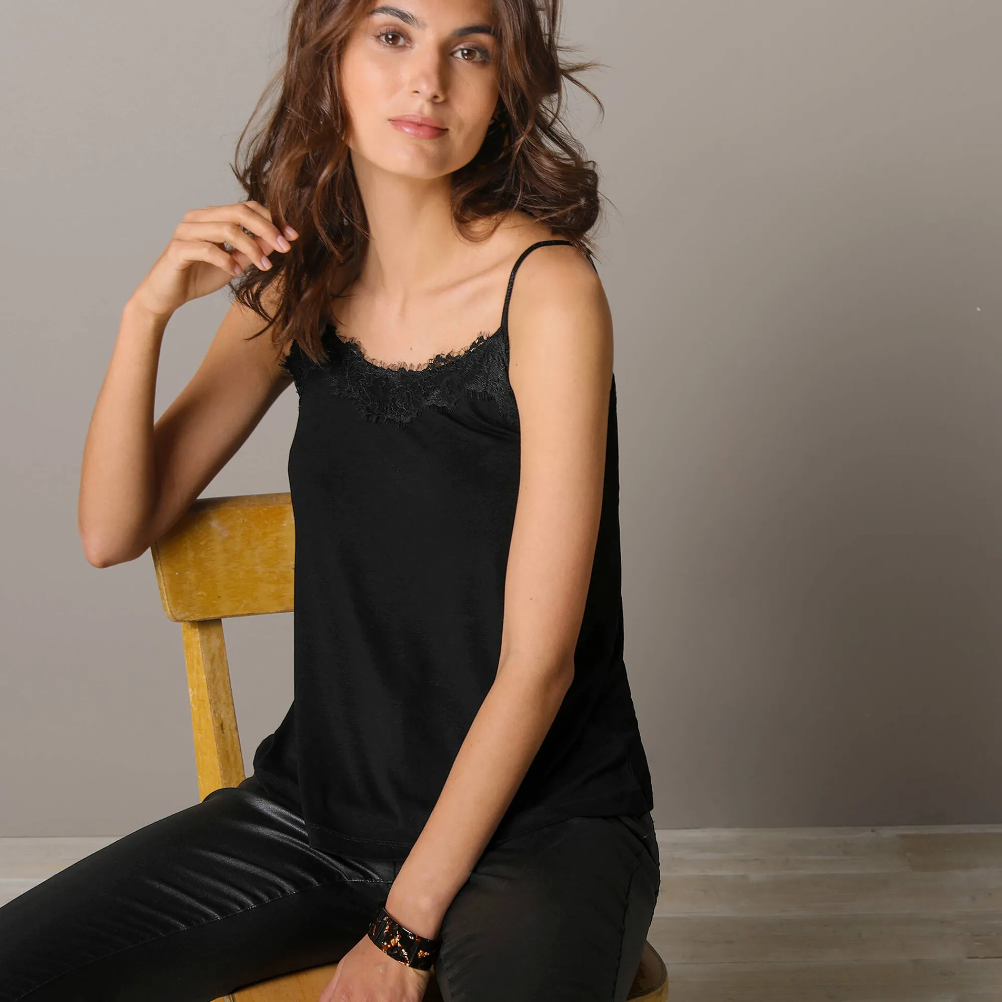 T-Shirt En Topje<Blancheporte Topje met kant en smalle bandjes zwart