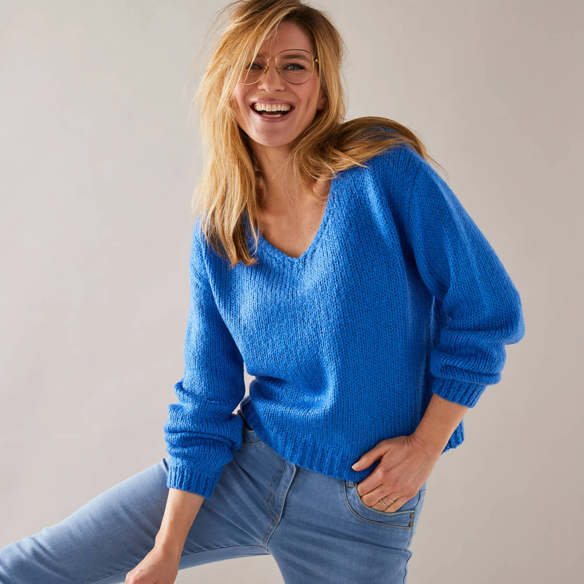 Trui En Vest<Blancheporte Trui met V-hals en loose volume, mohairtouch felblauw