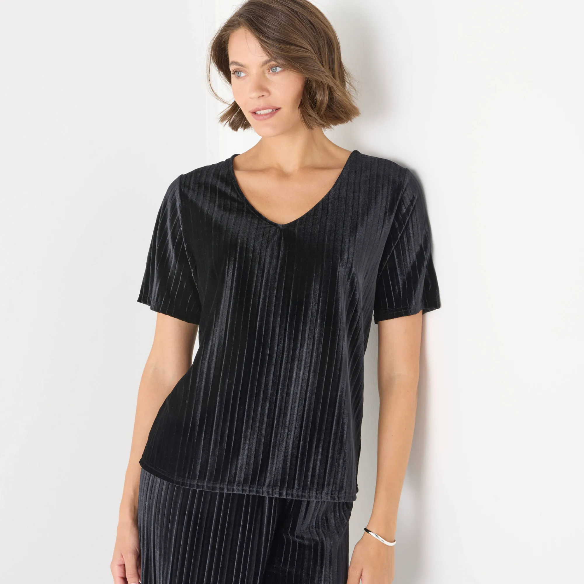 Feestoutfits Dames|T-Shirt En Topje<Blancheporte T-shirt in velours met reliëf, korte mouwen zwart