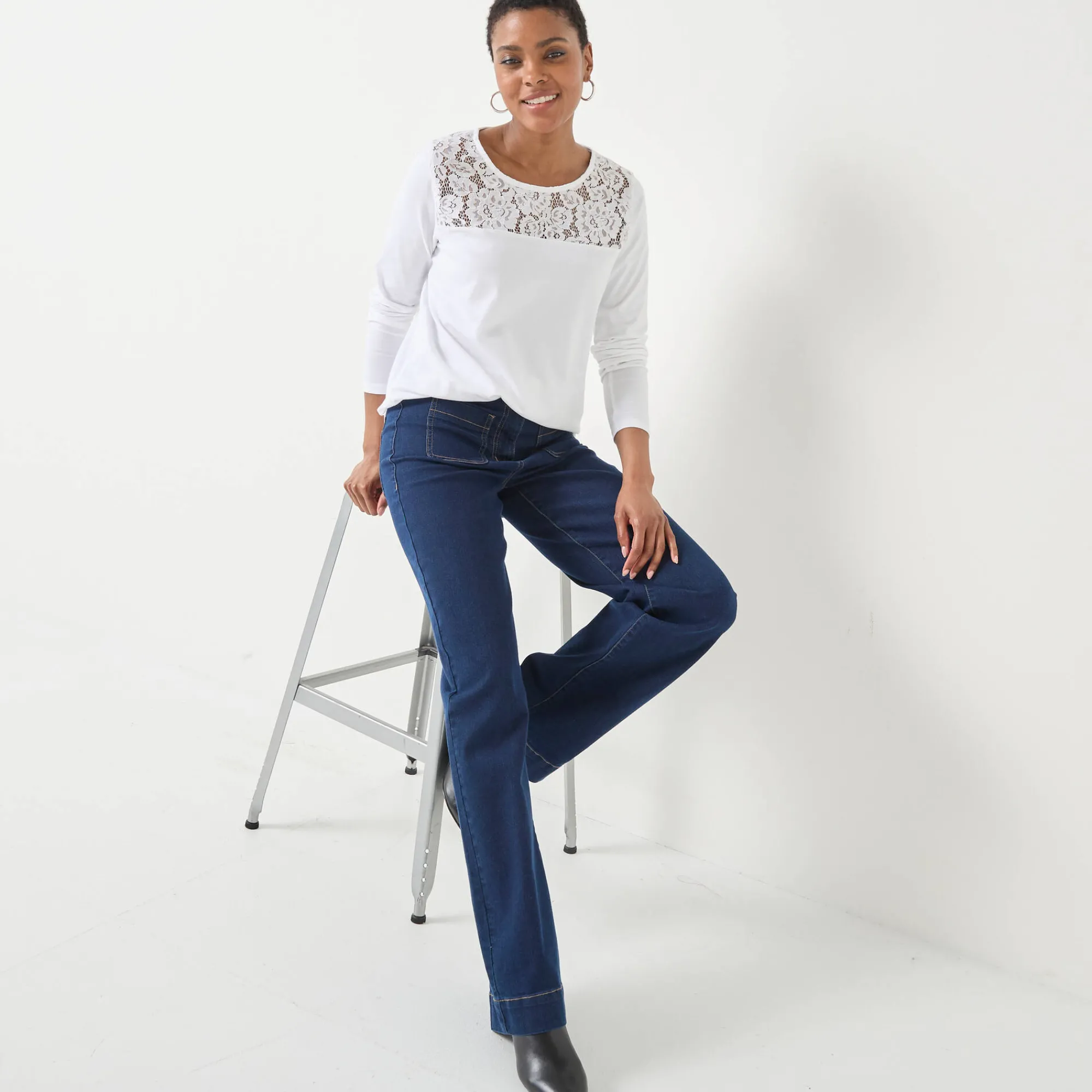 T-Shirt En Topje<Blancheporte T-shirt met ronde hals en lange mouwen in kant wit