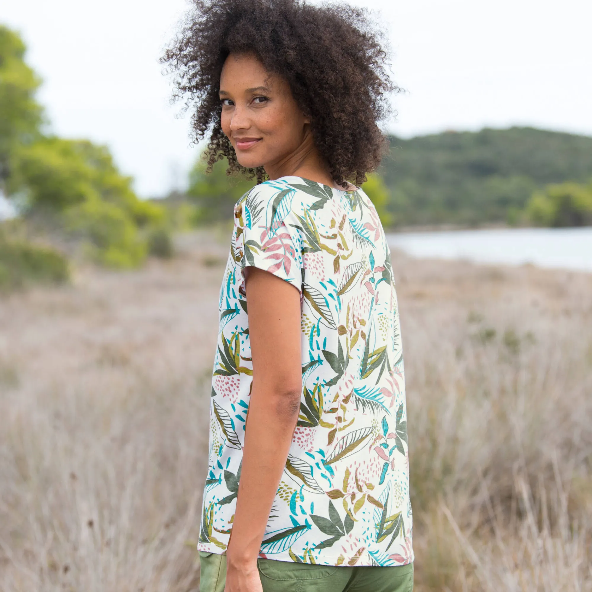 T-Shirt En Topje<Blancheporte T-shirt met ronde hals en tropische print wit / kaki