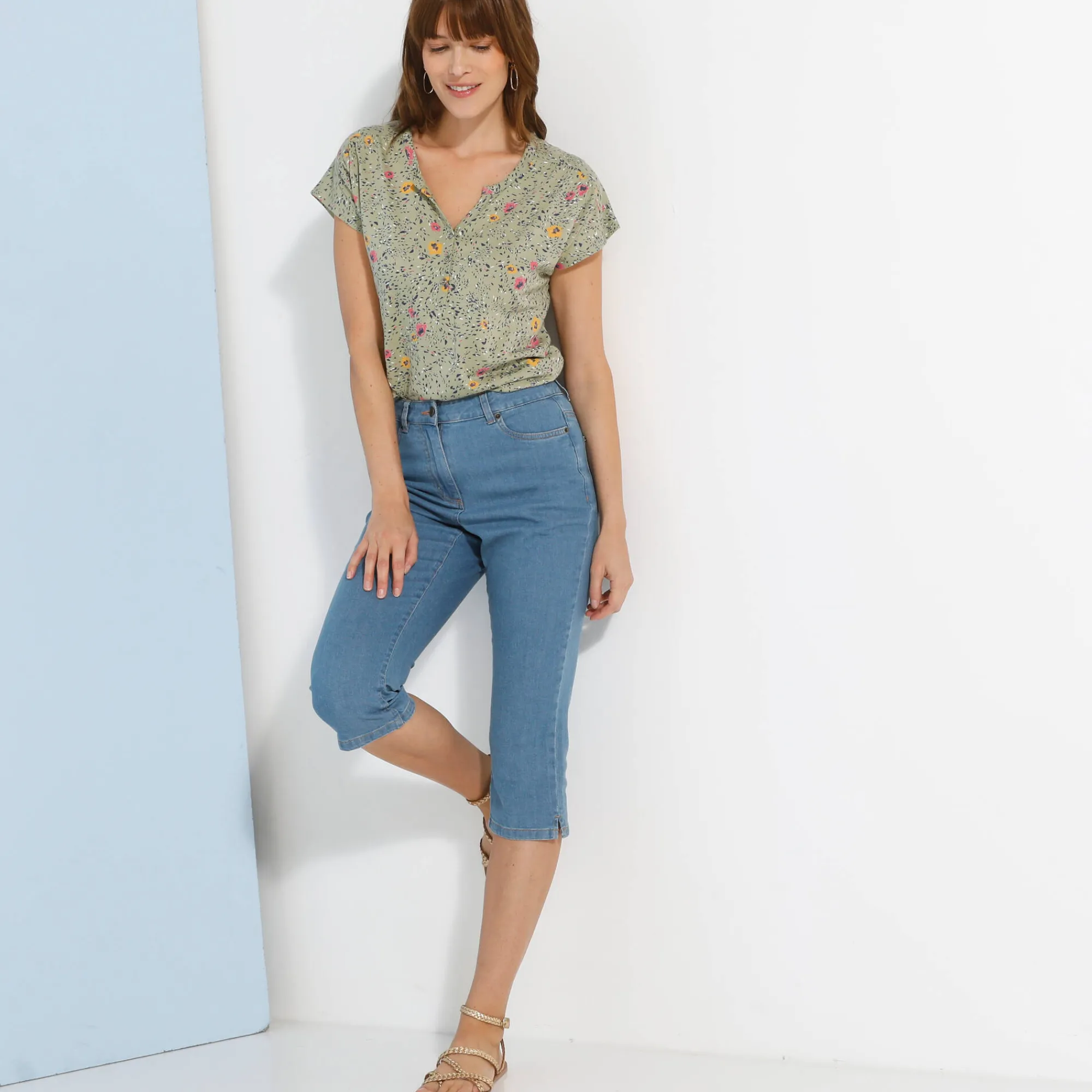 T-Shirt En Topje<Blancheporte T-shirt met Tunesische hals en korte mouwen, bedrukt kaki