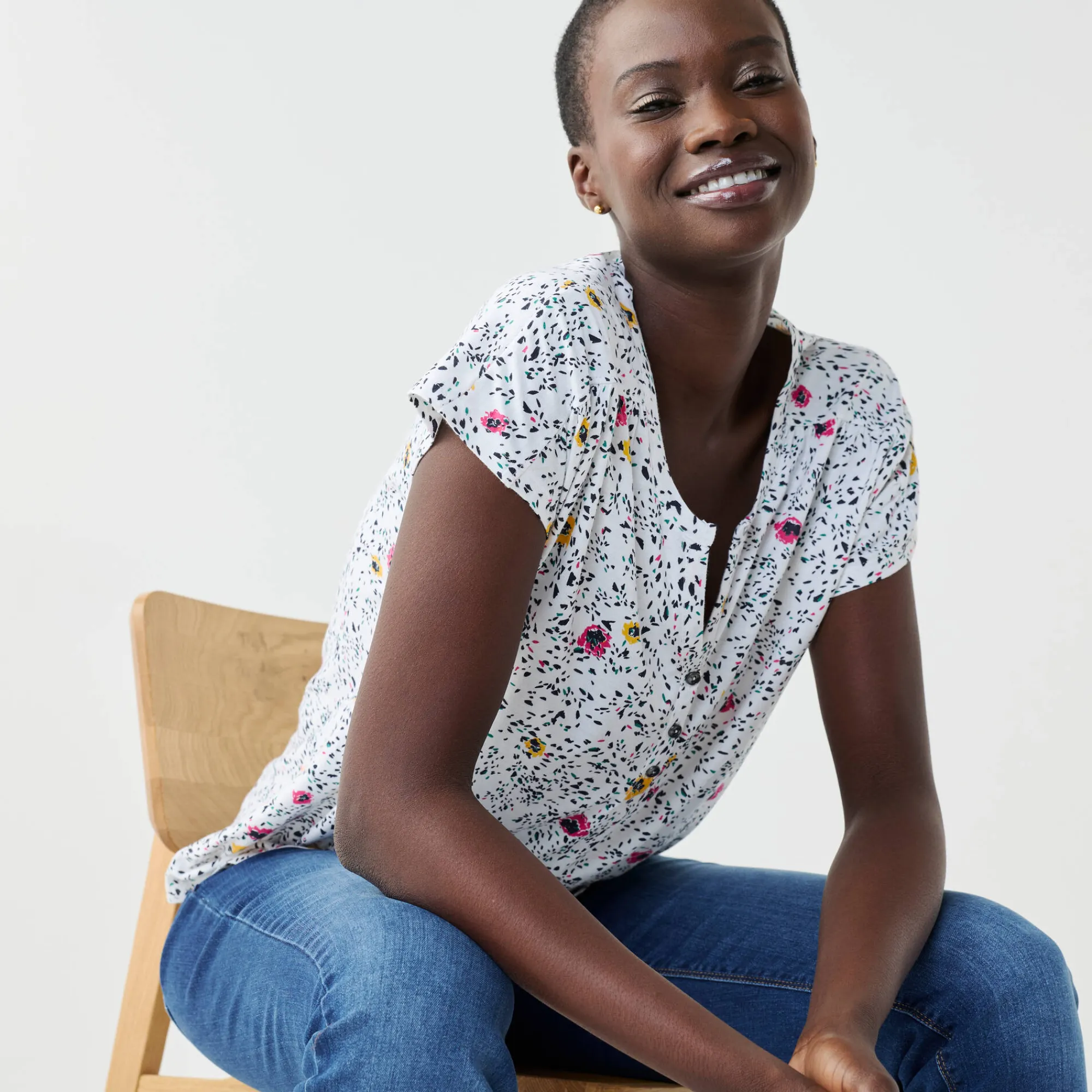 T-Shirt En Topje<Blancheporte T-shirt met Tunesische hals en korte mouwen, bedrukt wit