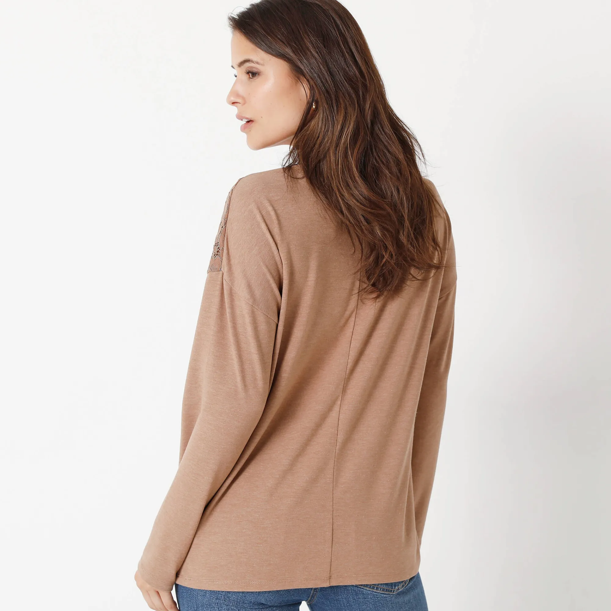 T-Shirt En Topje<Blancheporte T-shirt met V-hals en lange mouwen in kant chiné hazelnootbruin