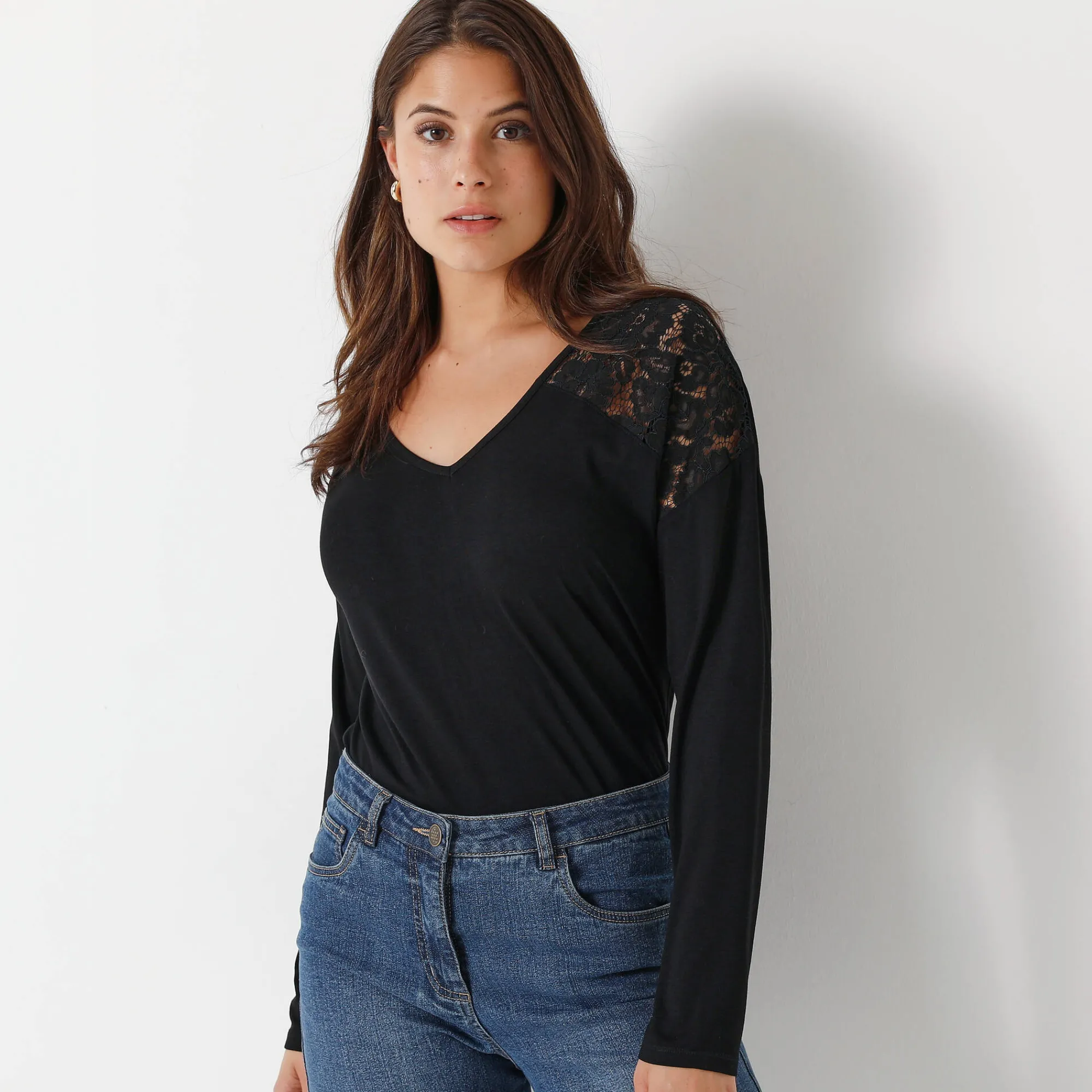 T-Shirt En Topje<Blancheporte T-shirt met V-hals en lange mouwen in kant zwart