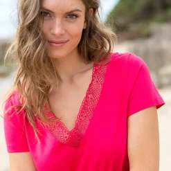 T-Shirt En Topje<Blancheporte T-shirt met V-hals in kant framboos
