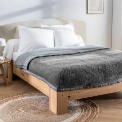 Deken<Blancheporte Tweekleurig deken Courtelle® in halfhoesmodel 420 g/m² donkergrijs