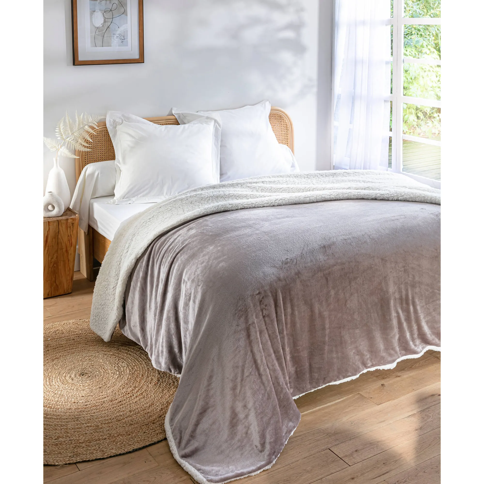 Deken<Blancheporte Tweekleurig deken in fleece en sherpa taupe