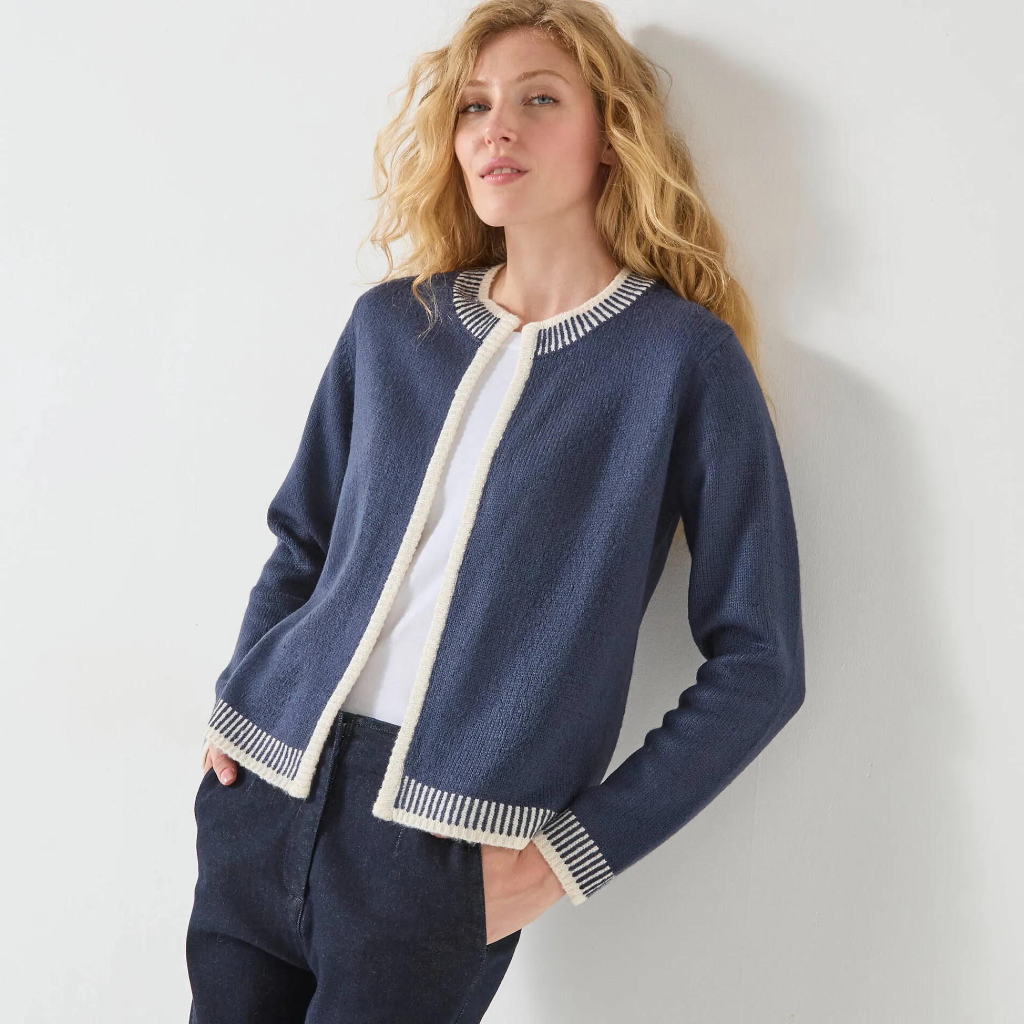 Trui En Vest<Blancheporte Tweekleurige cardigan, ronde hals marine / ecru