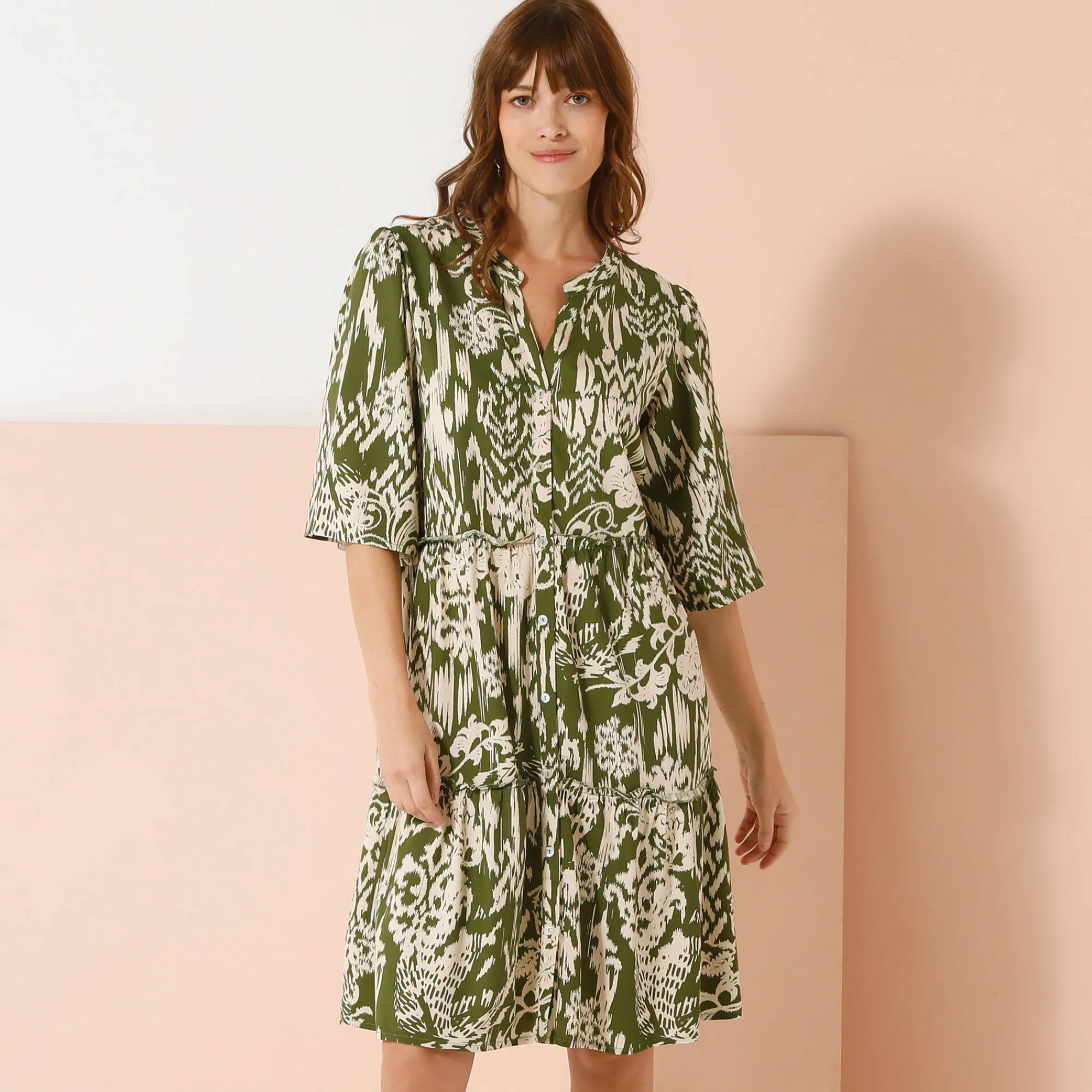 Jurk<Blancheporte Uitlopende jurk met stroken, tweekleurige etnische print groen / ecru