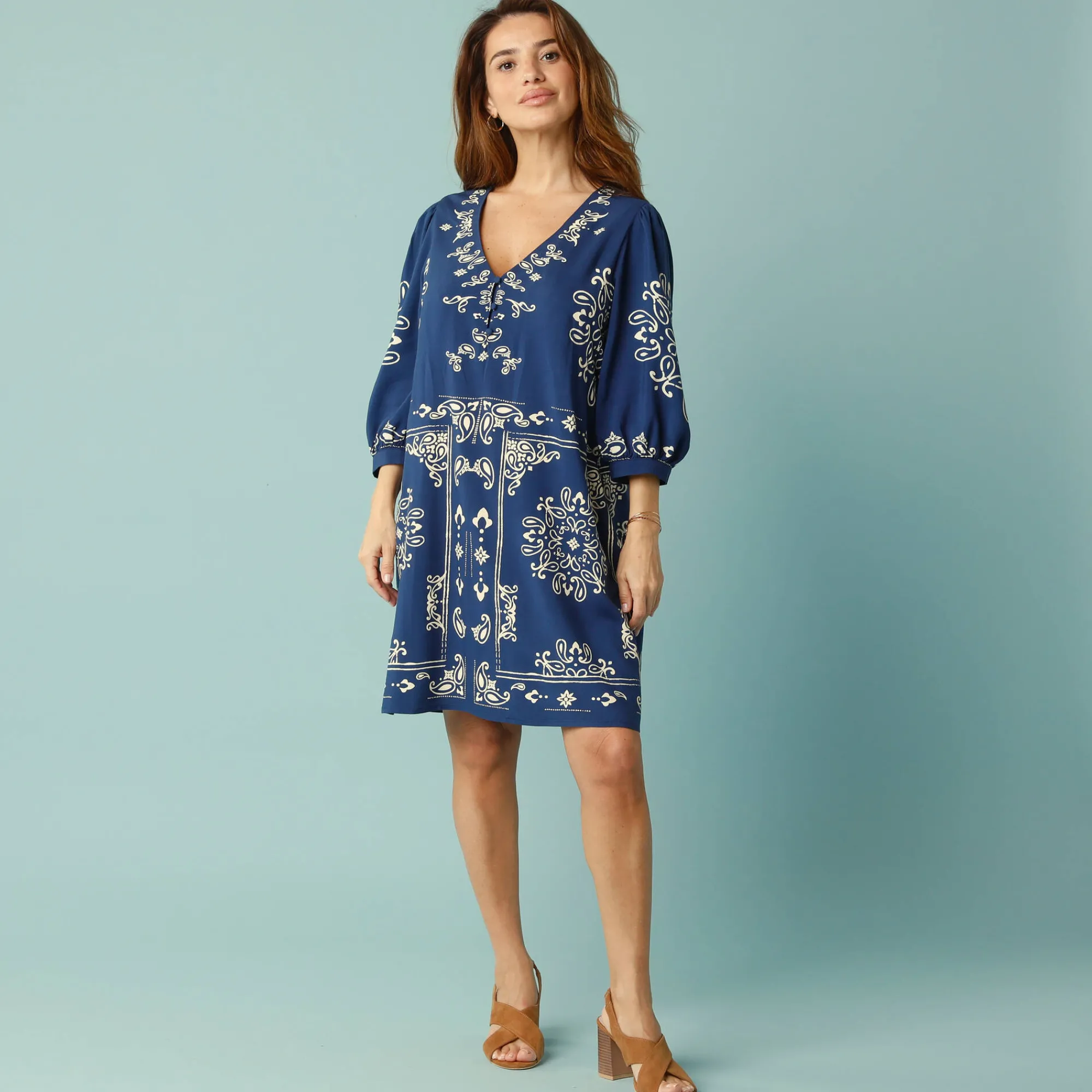 Jurk<Blancheporte Uitlopende jurk voor Kleine Lengtes, tweekleurige print indigo