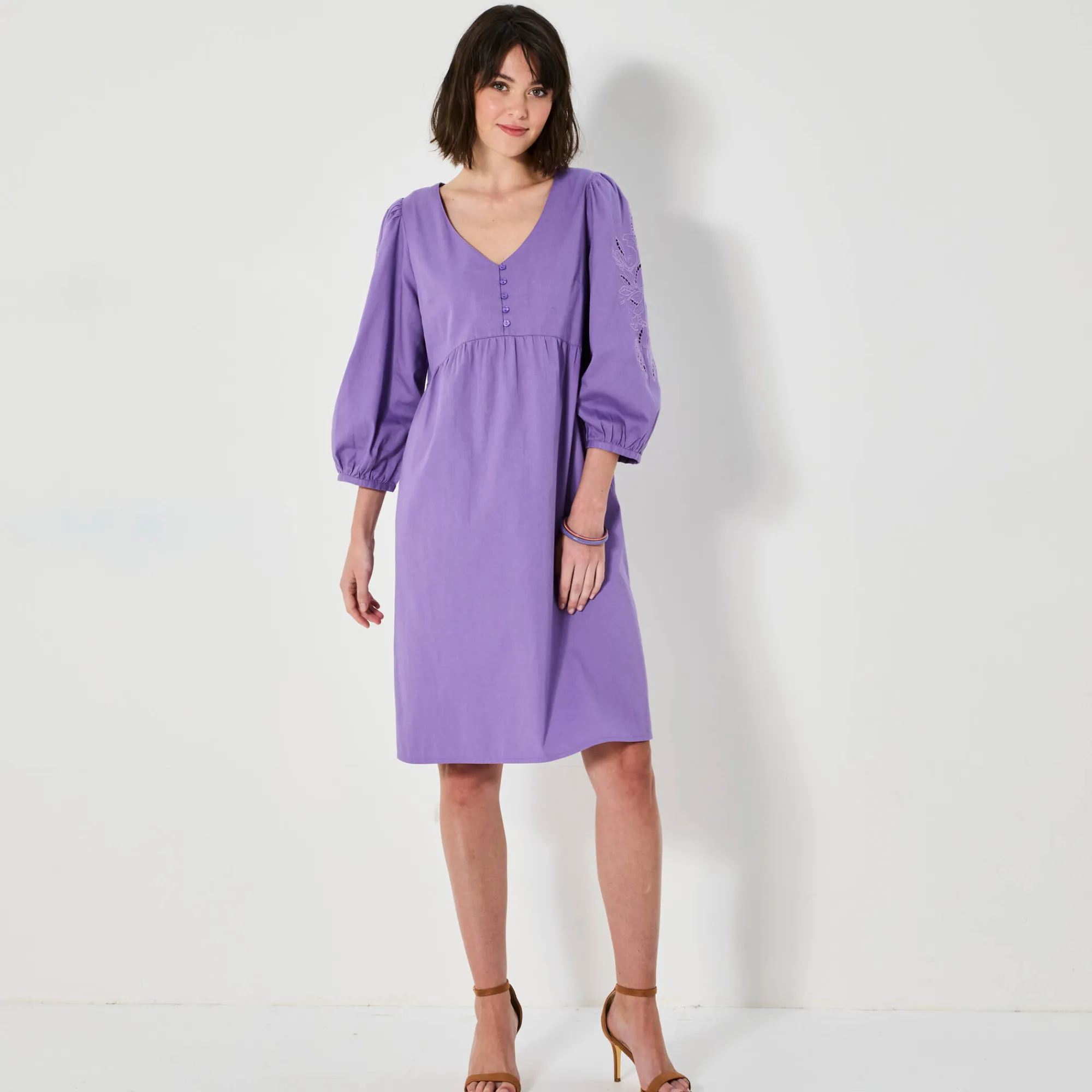 Jurk<Blancheporte Uitlopende korte jurk, details in broderie anglaise paars