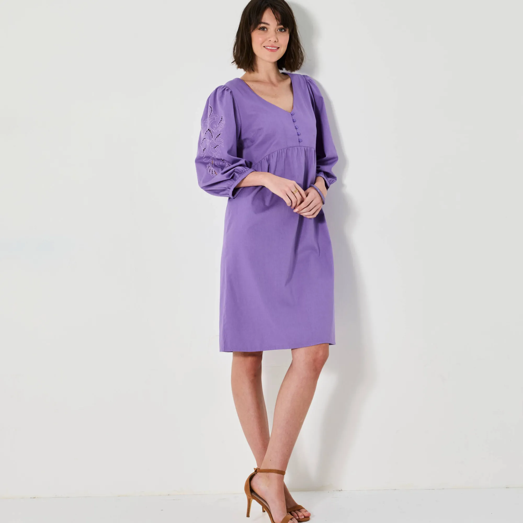 Jurk<Blancheporte Uitlopende korte jurk, details in broderie anglaise paars