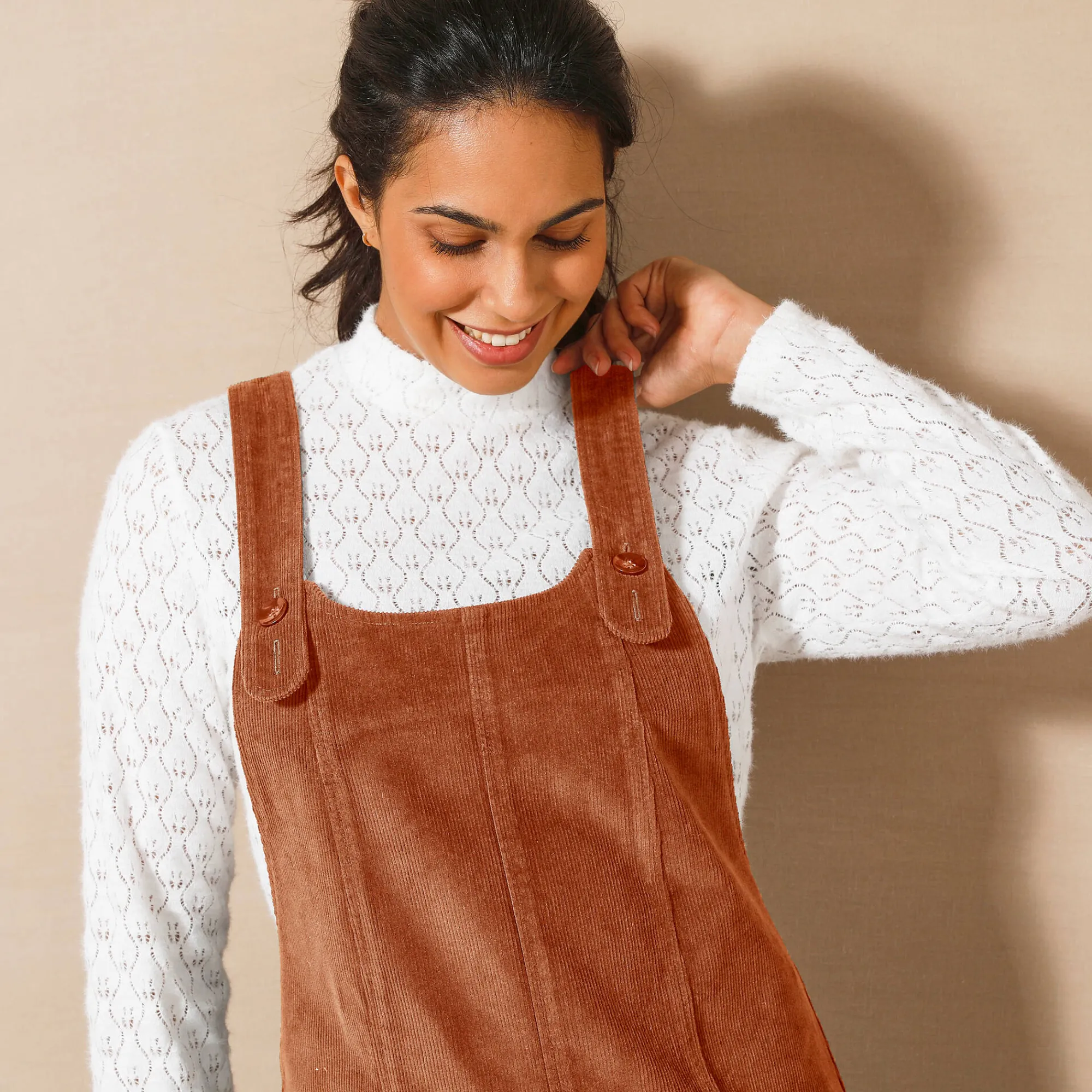 Jurk<Blancheporte Uitlopende overgooierjurk, ribvelours karamel