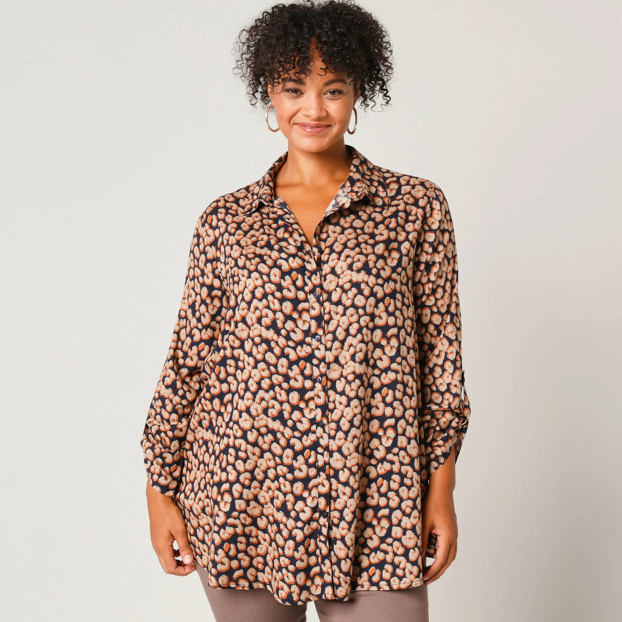 Bloes En Tuniek<Blancheporte Uitlopende tuniek met knoopsluiting en dierenhuidprint zwart / taupe