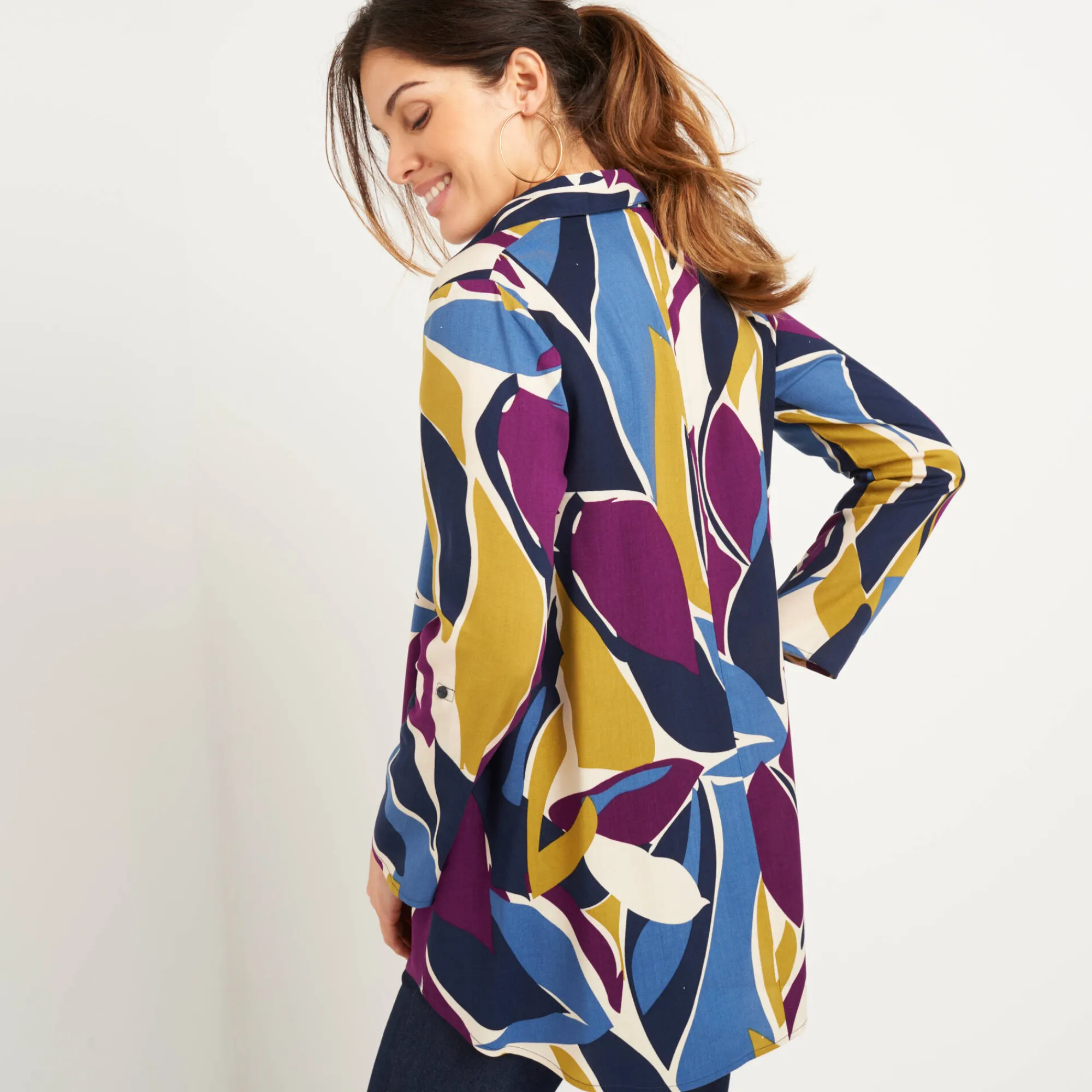 Bloes En Tuniek<Blancheporte Uitlopende tuniek met knopen en grafische print marine / blauw