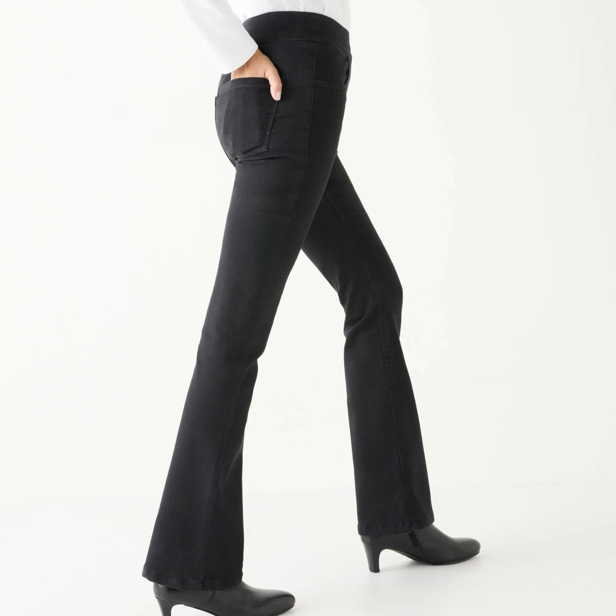 Jeans|Broek<Blancheporte Ultracomfortabele bootcut jeans, kleine lengte black