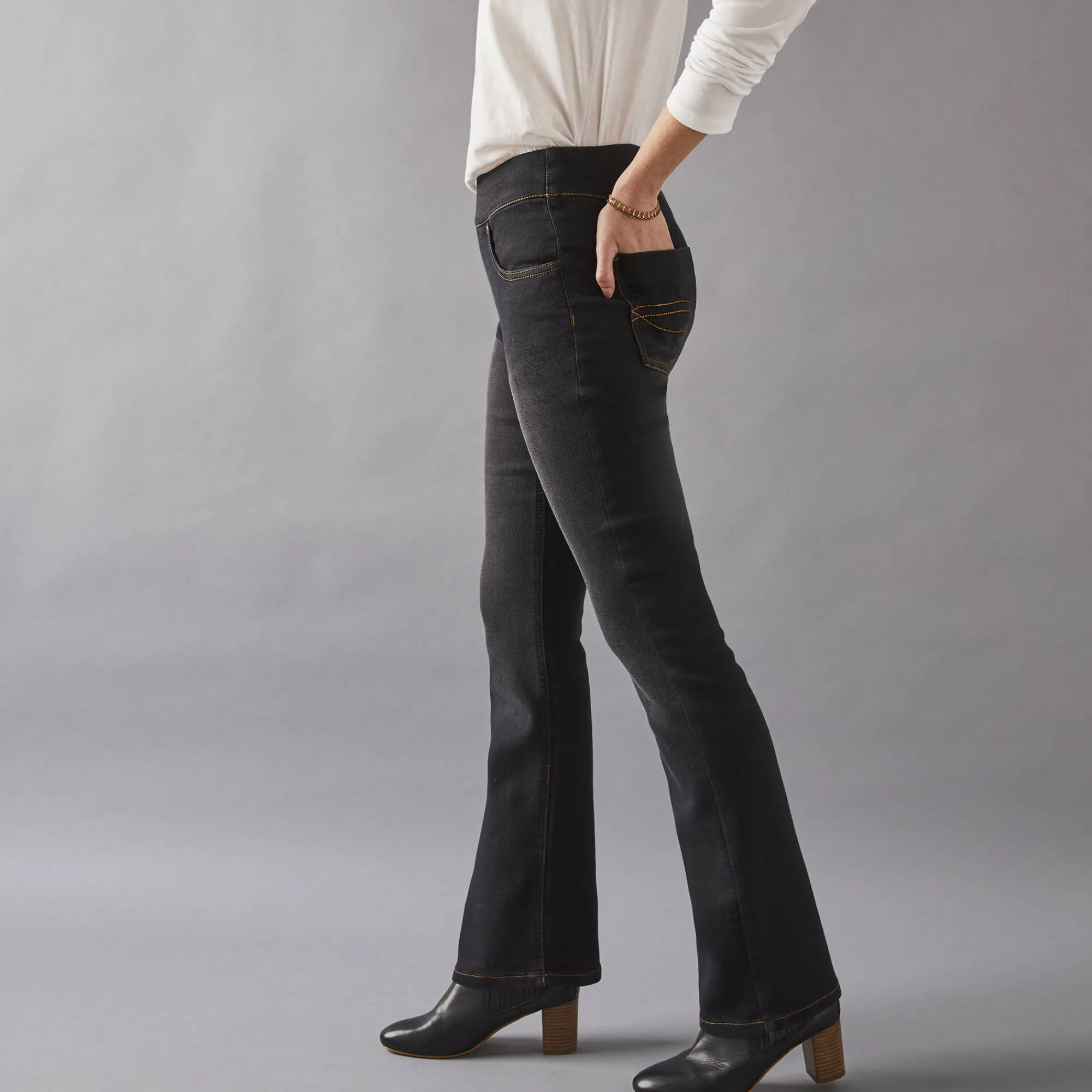 Jeans<Blancheporte Ultracomfortabele bootcutjeans, tricot met denimeffect, kleine lengte black
