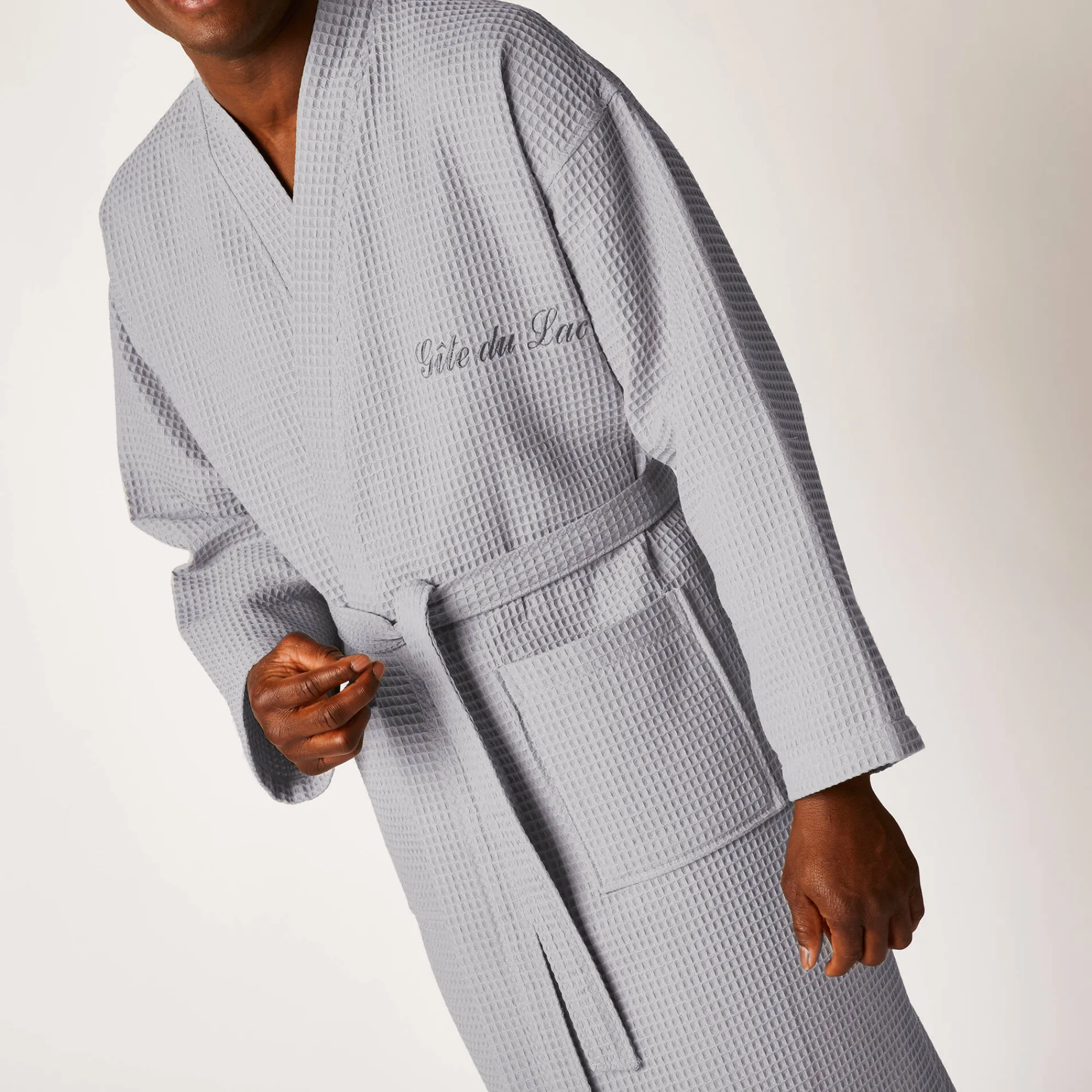 Badjas<Colombine Uniseks badjas voor volwassenen in bijenraattricot 280 g/m2, personaliseerbaar grijs