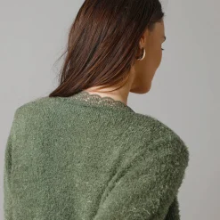 Trui En Vest<Lora Zellini Vest in harig tricot, detail in macramé groen